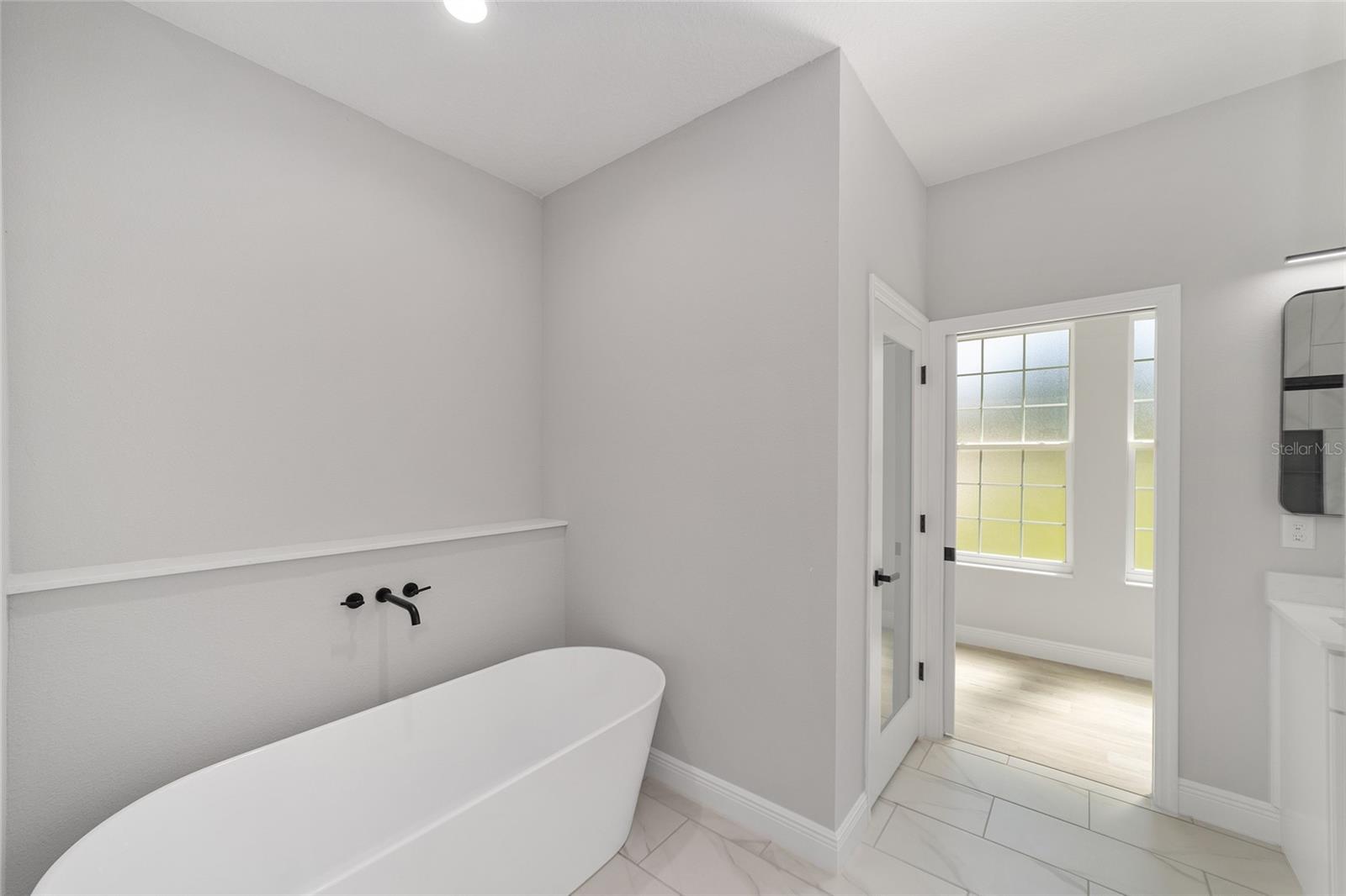 WILLISTON HYLNDS GOLF & C CLUB ESTATE - Residential Lease