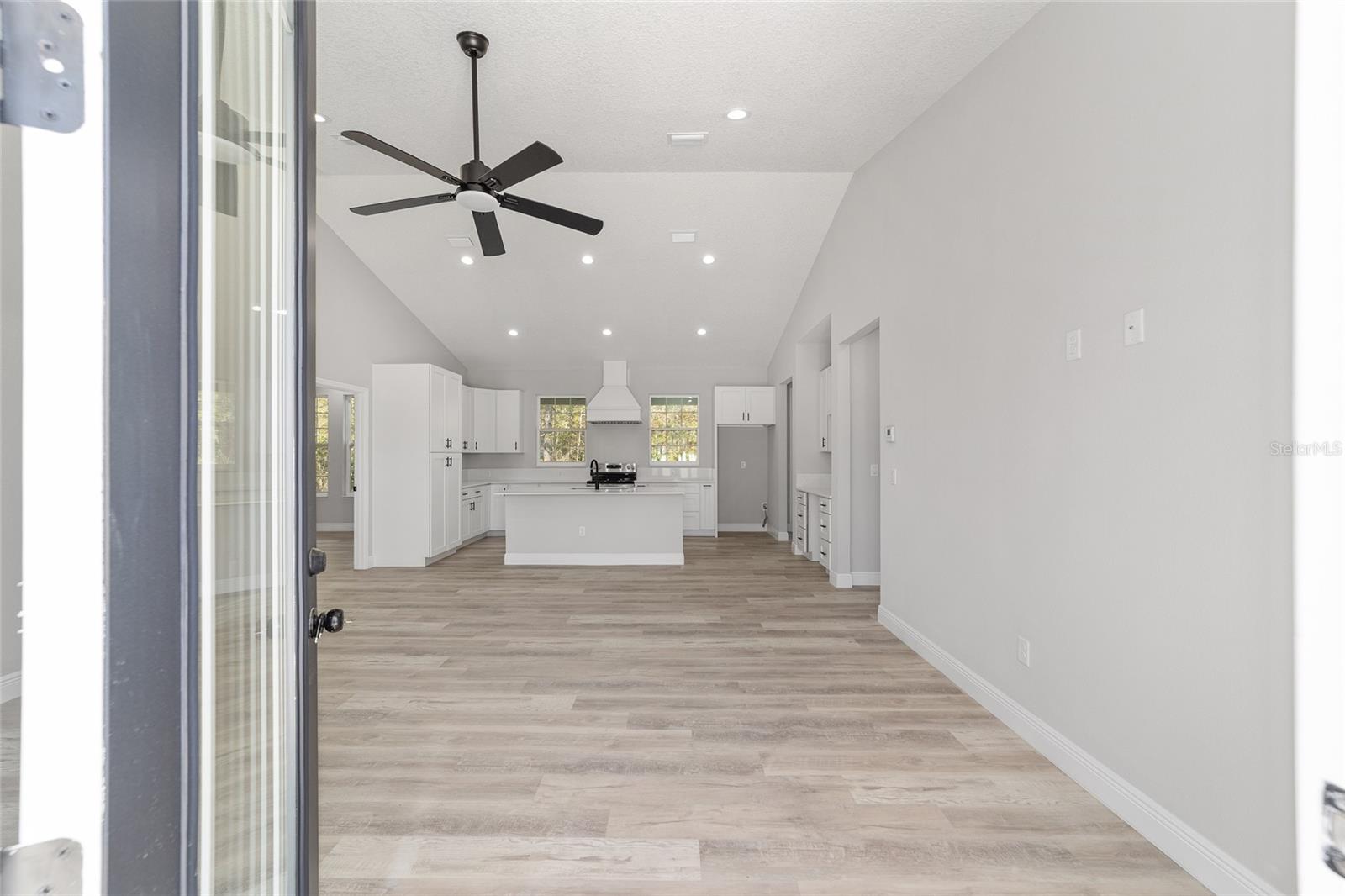 WILLISTON HYLNDS GOLF & C CLUB ESTATE - Residential Lease