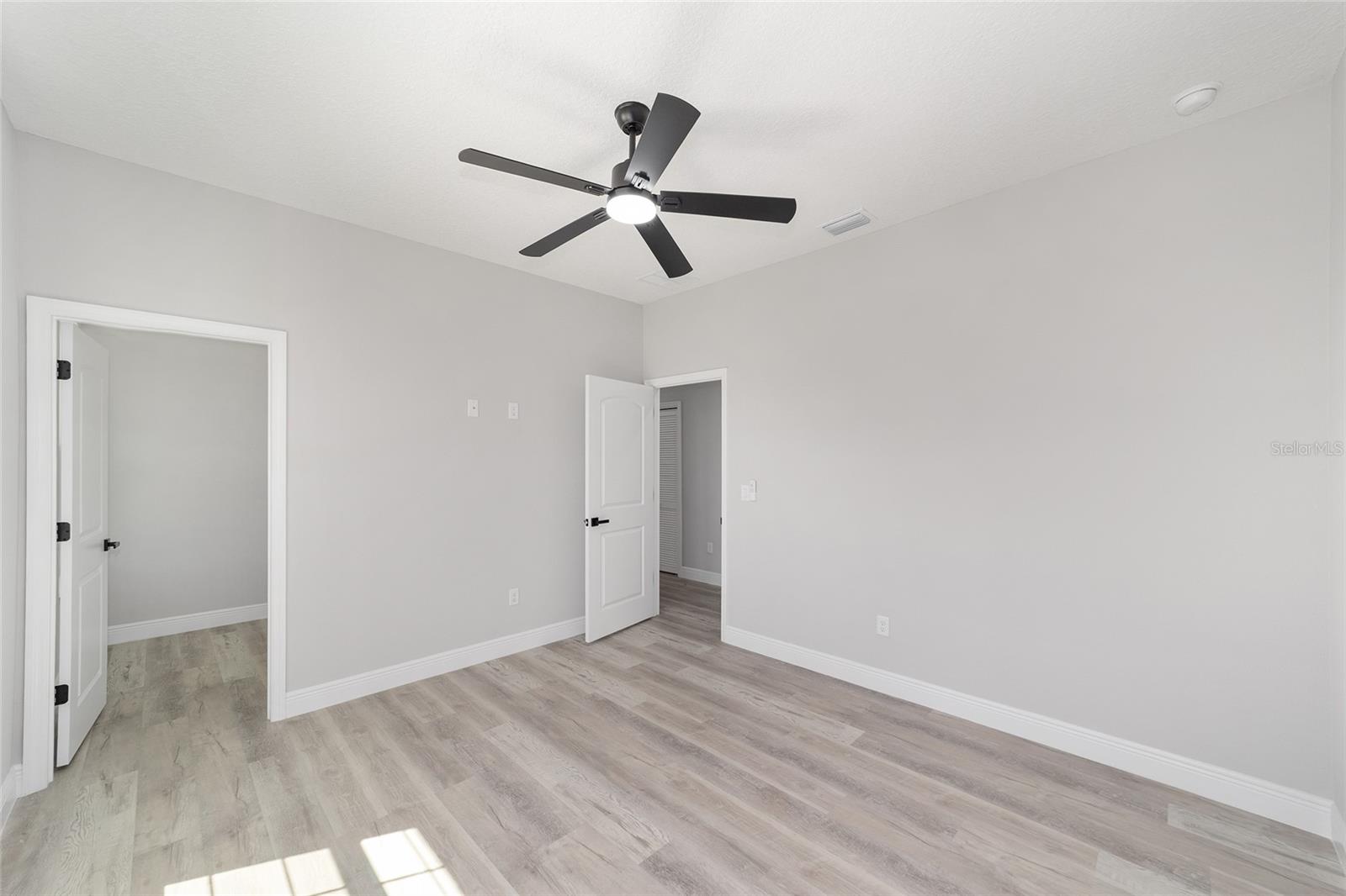 WILLISTON HYLNDS GOLF & C CLUB ESTATE - Residential Lease