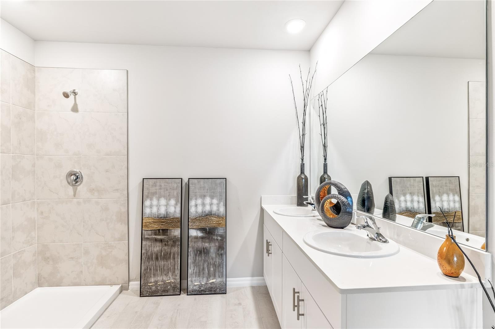 CORAL LAKES - CORAL CREEK - Residential