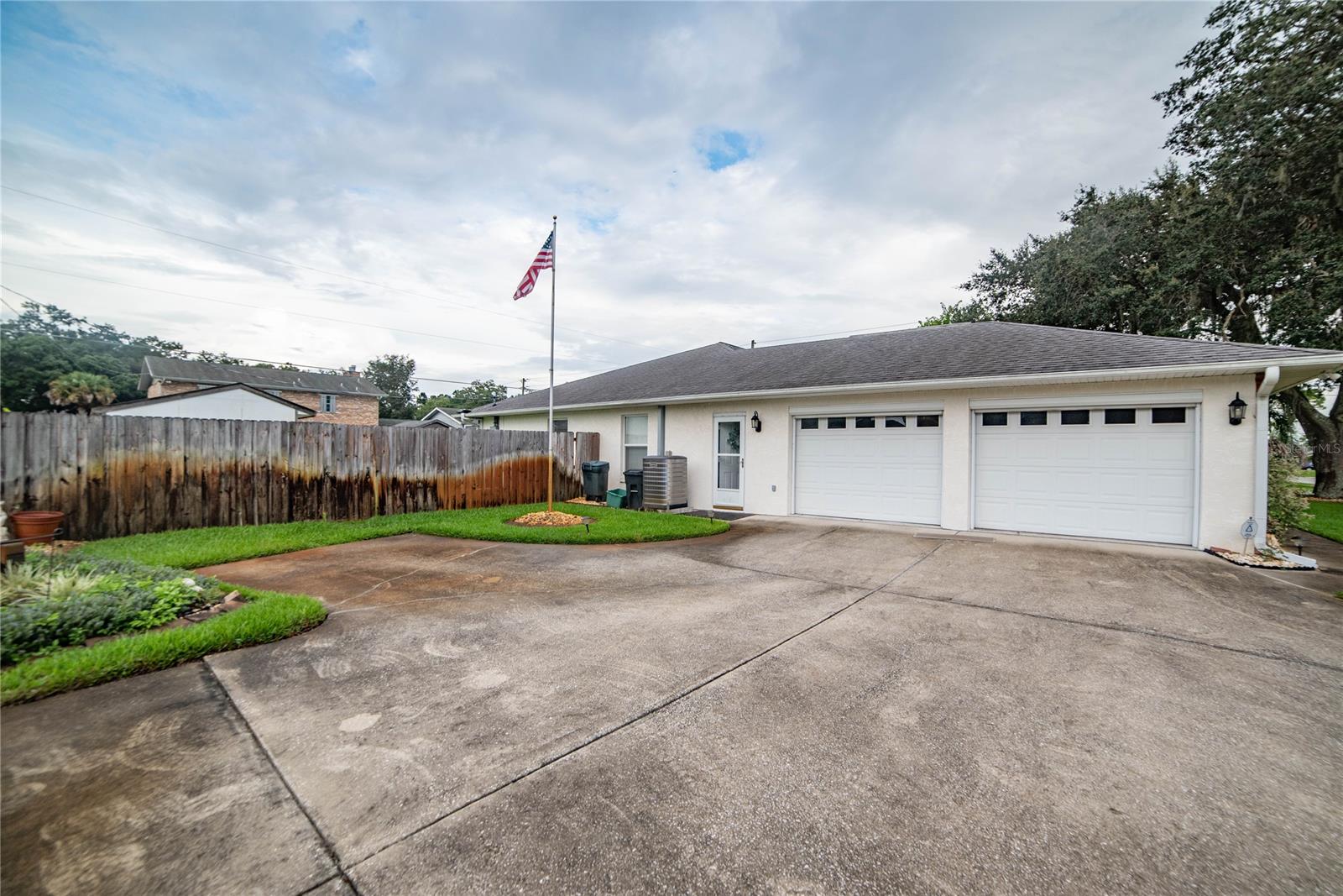 Florida Shores 01 - Residential