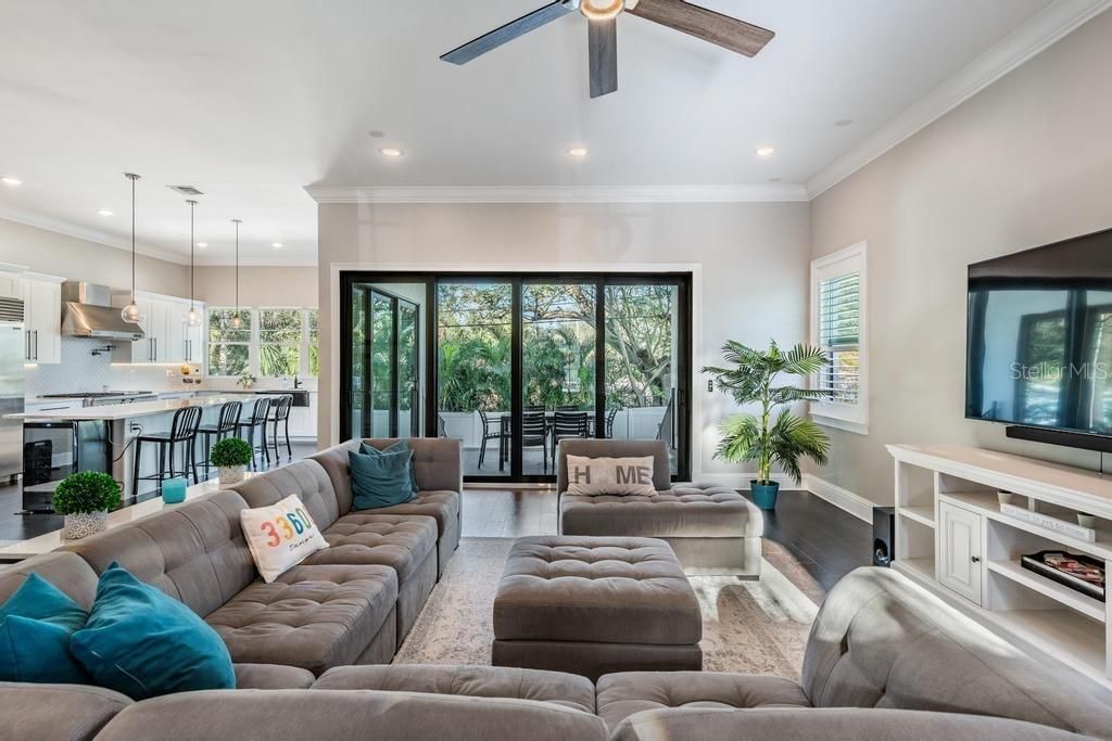 Photo of 619 Danube Avenue, Tampa, FL 33606 (MLS # TB8430304)