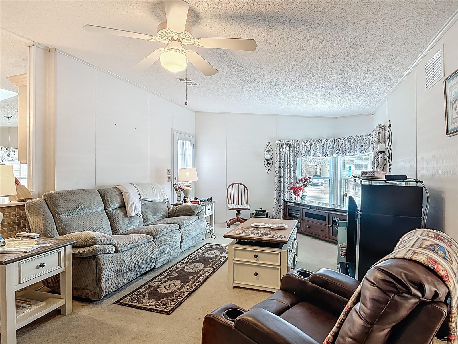 TRADERS COVE UNIT 01 - Residential