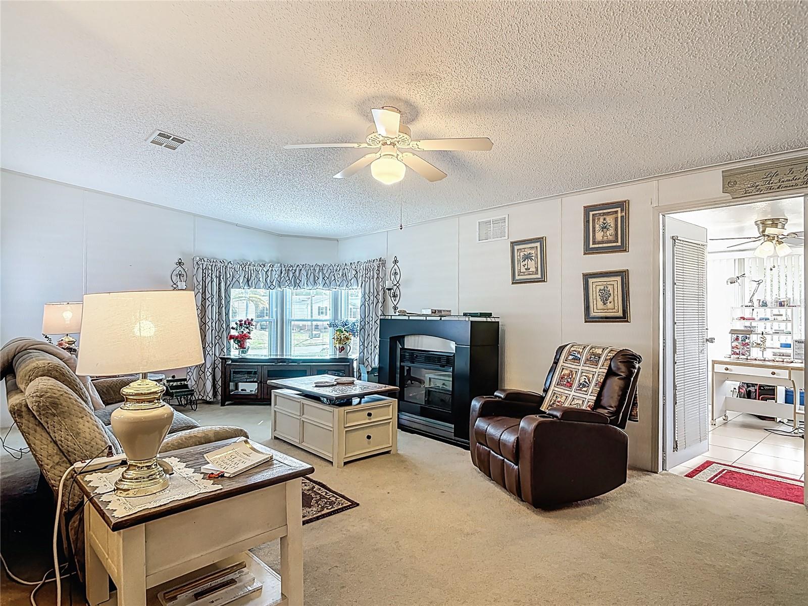 TRADERS COVE UNIT 01 - Residential