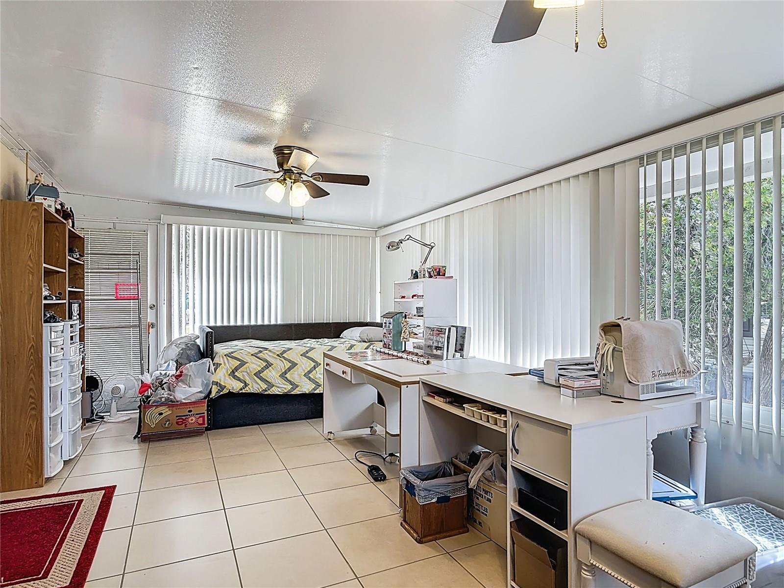 TRADERS COVE UNIT 01 - Residential