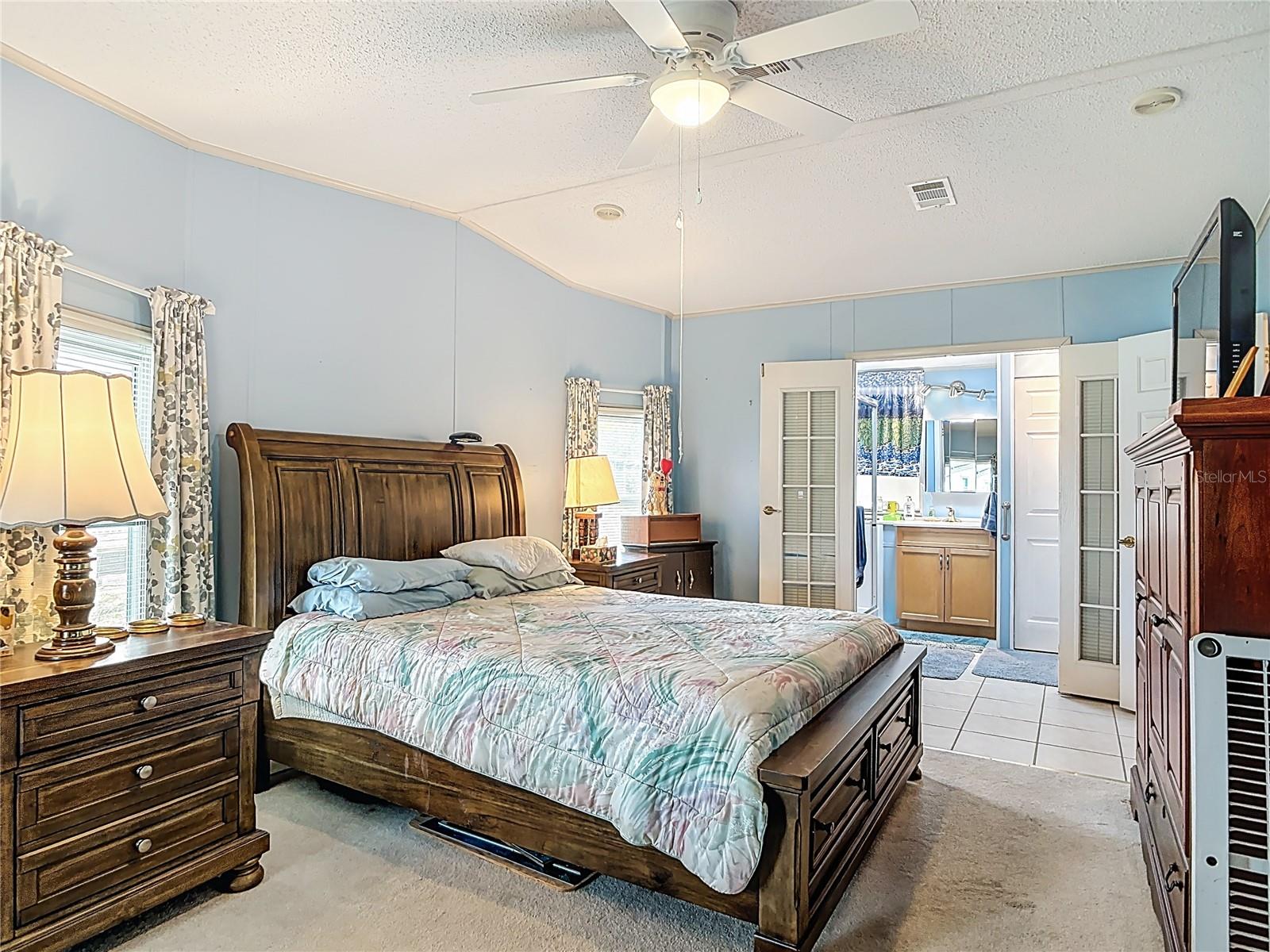 TRADERS COVE UNIT 01 - Residential