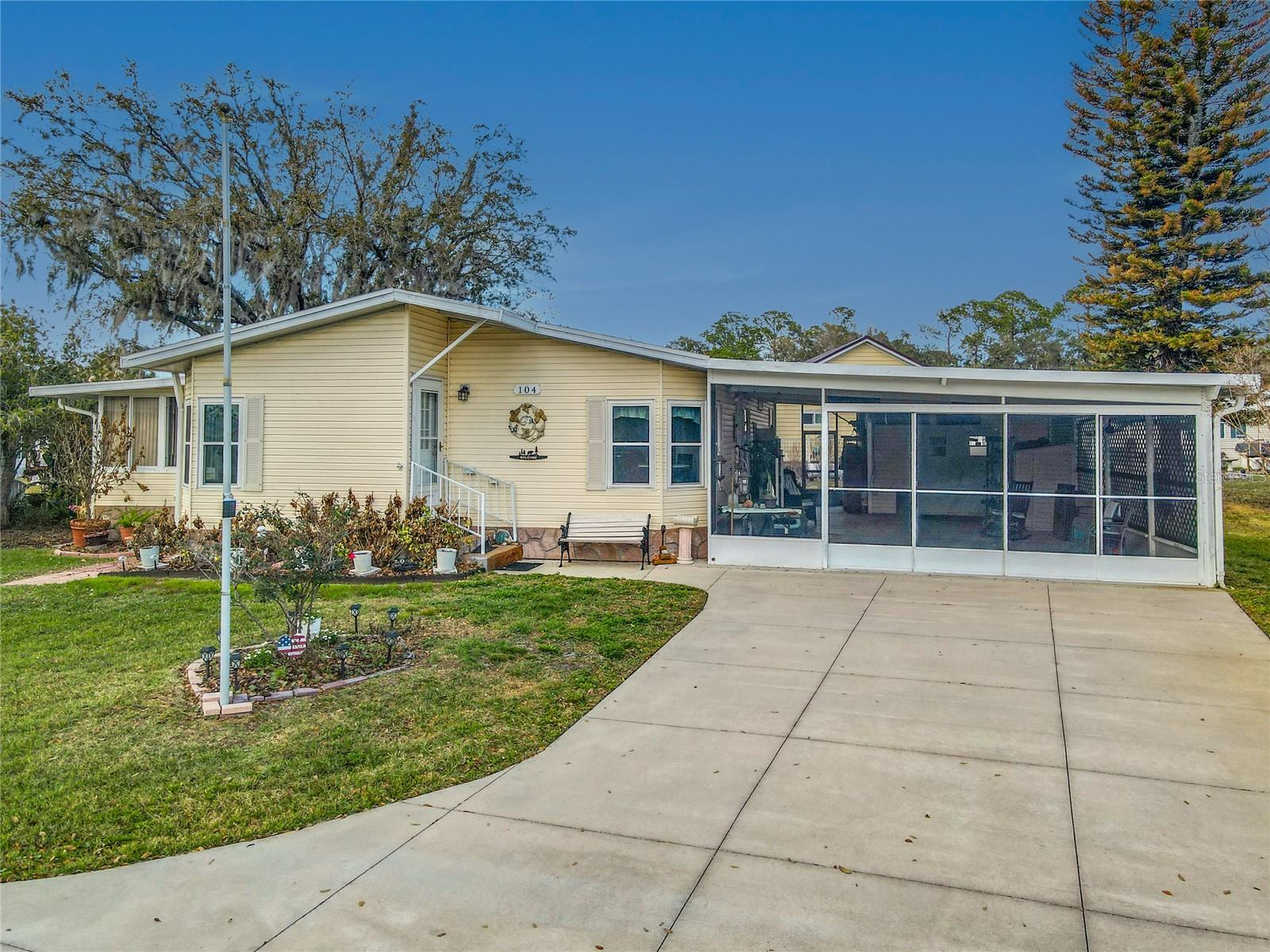 TRADERS COVE UNIT 01 - Residential