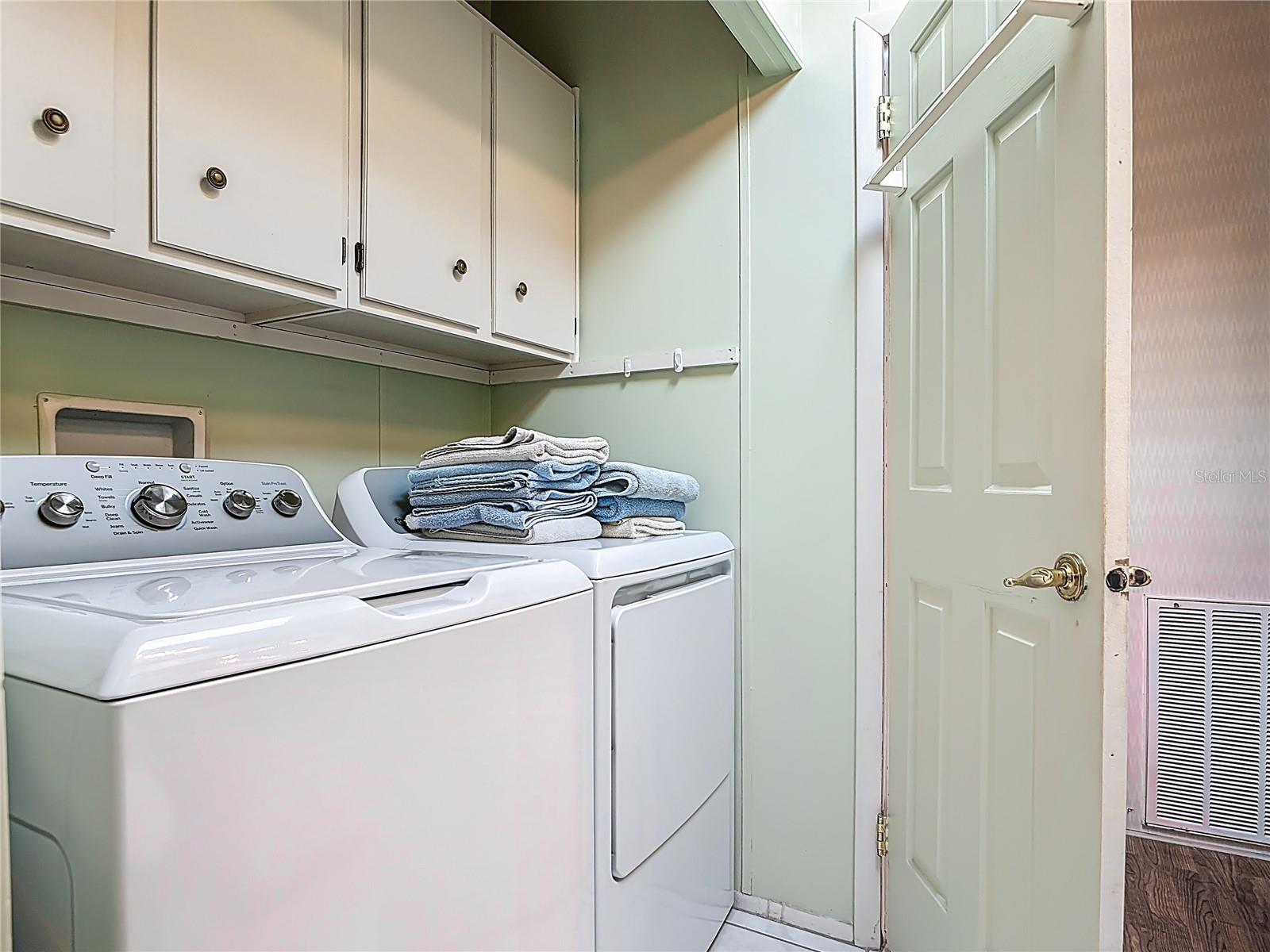 TRADERS COVE UNIT 01 - Residential