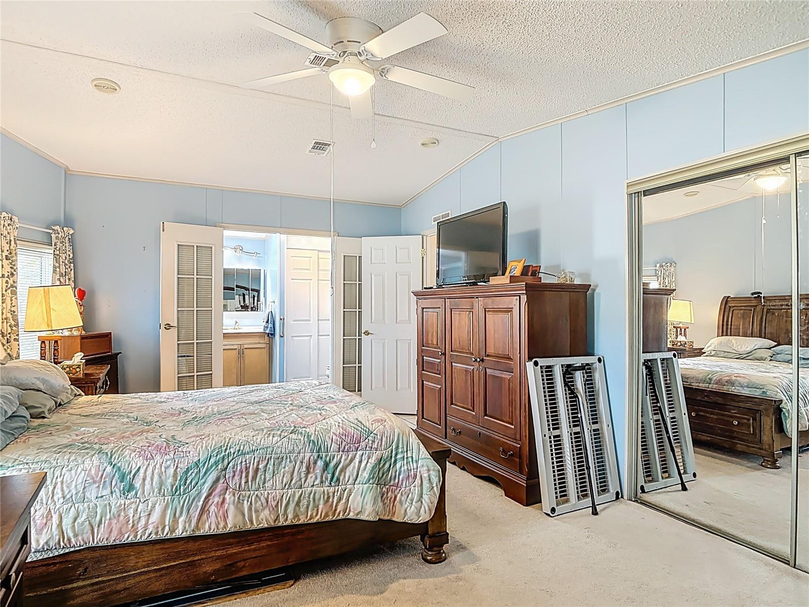 TRADERS COVE UNIT 01 - Residential