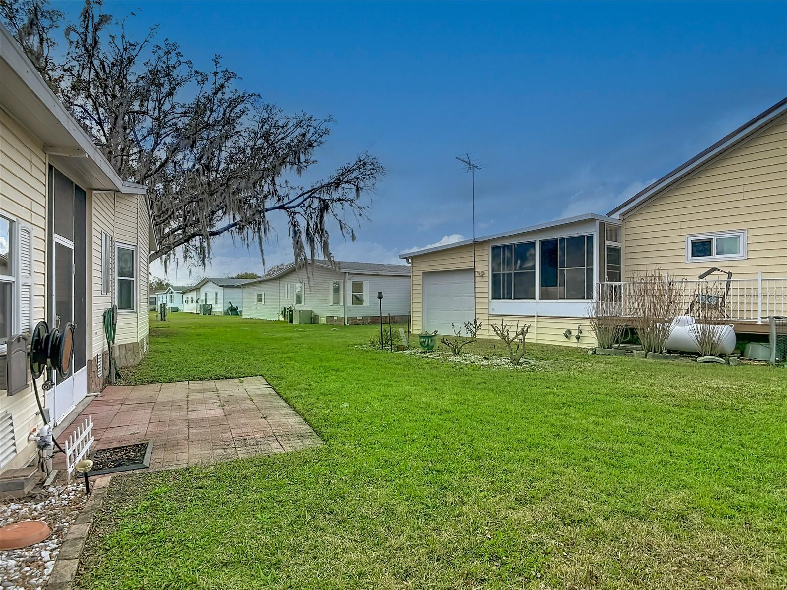 TRADERS COVE UNIT 01 - Residential