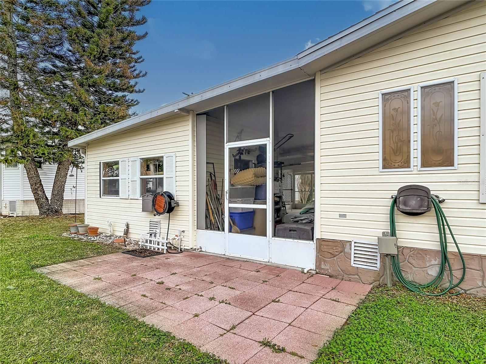 TRADERS COVE UNIT 01 - Residential