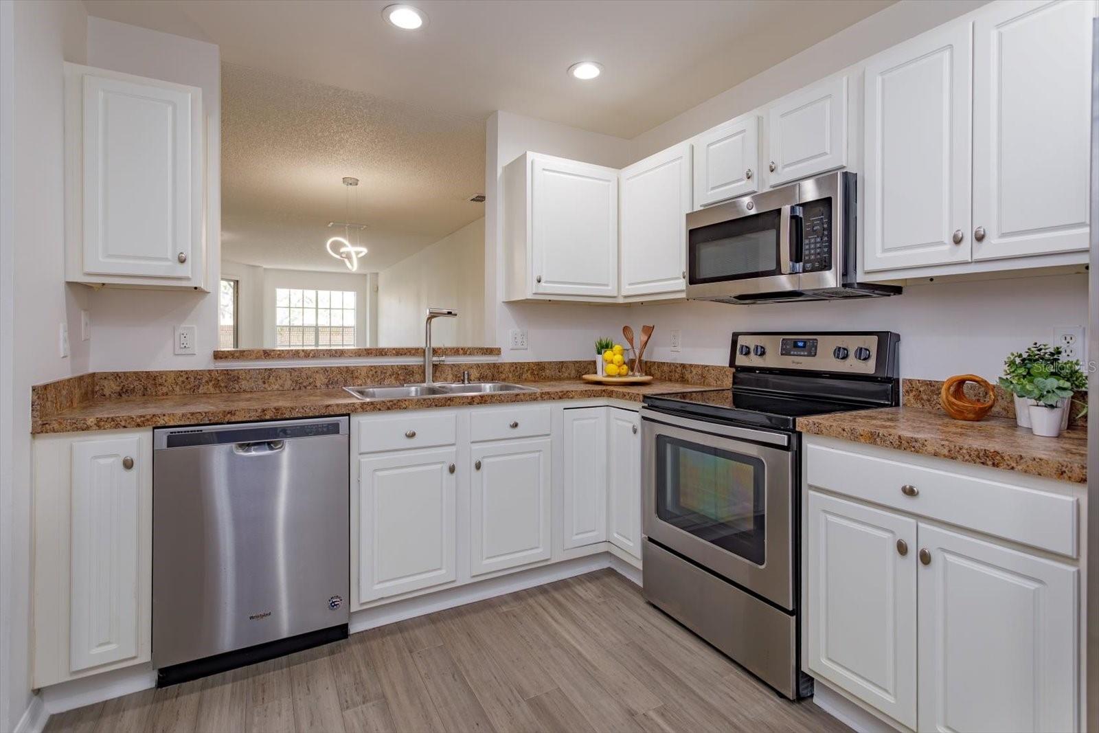 OAK HARBOUR SEC 4 - Residential