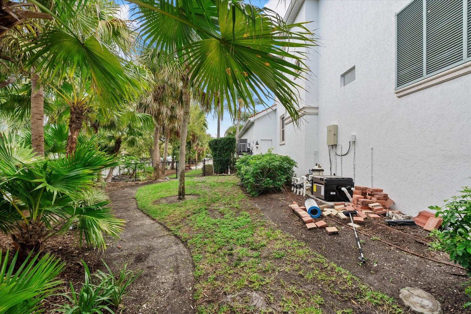 SIESTA REV OF - Residential