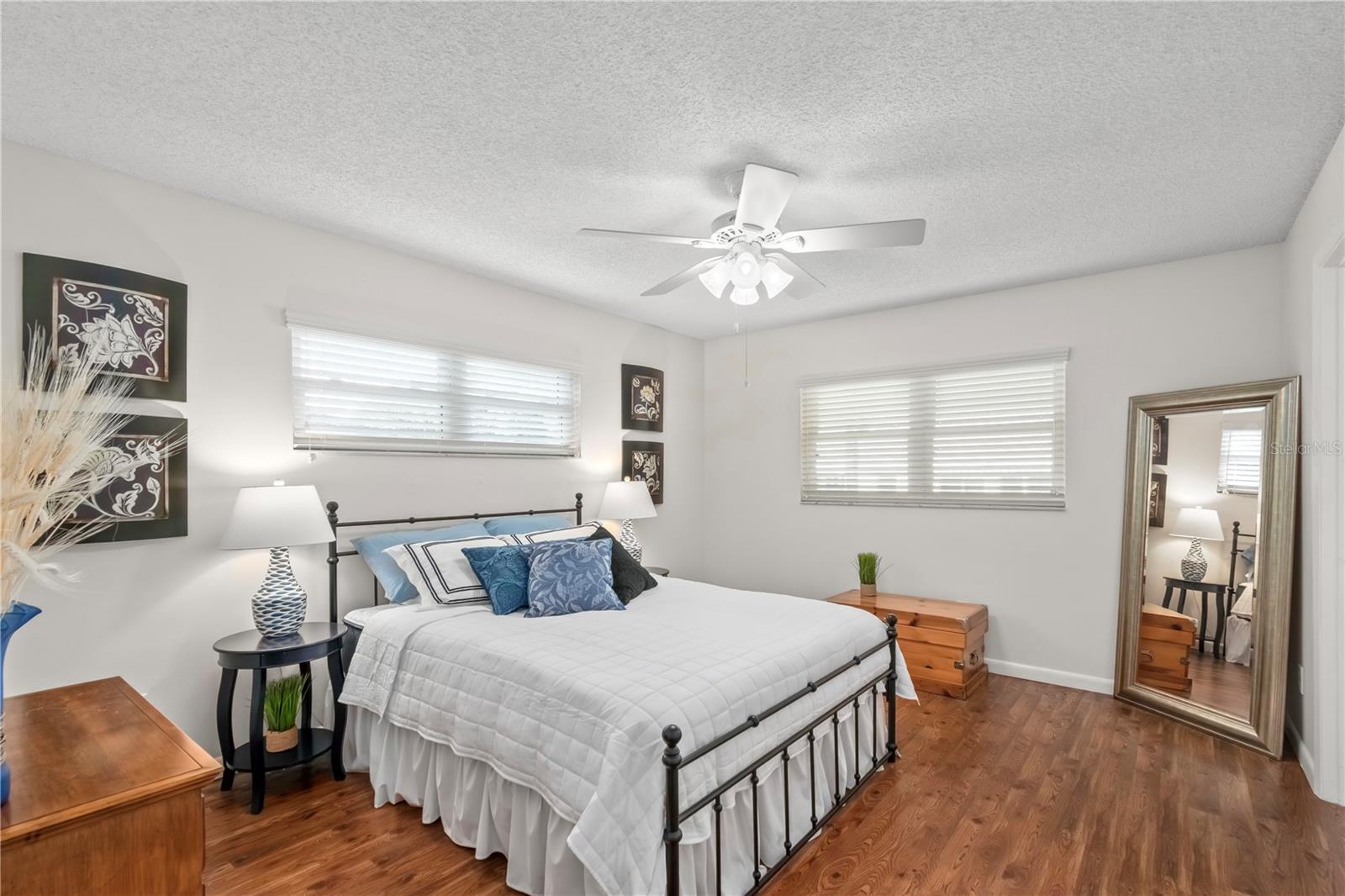 ON TOP OF THE WORLD - Residential