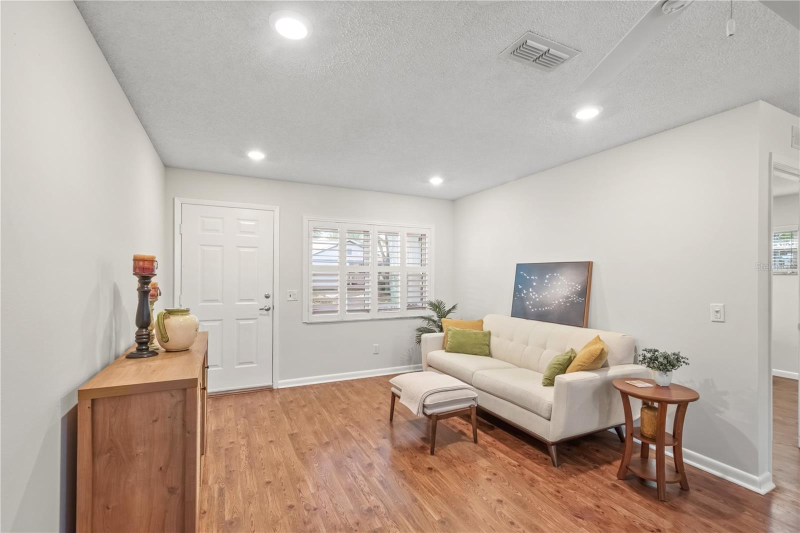 ON TOP OF THE WORLD - Residential