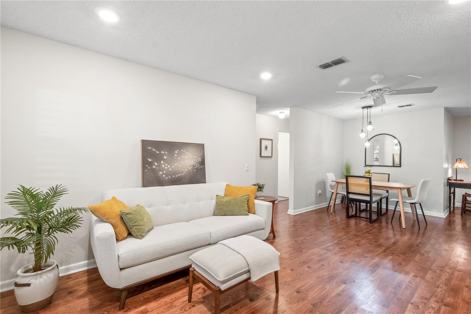 ON TOP OF THE WORLD - Residential