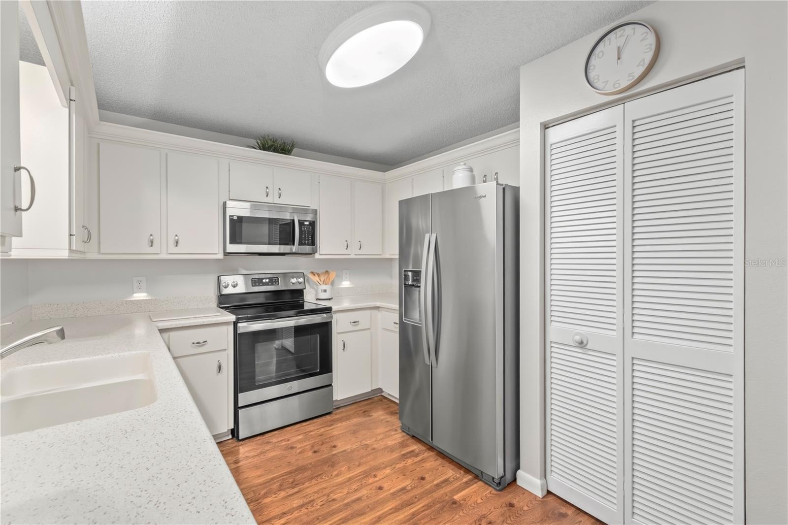 ON TOP OF THE WORLD - Residential