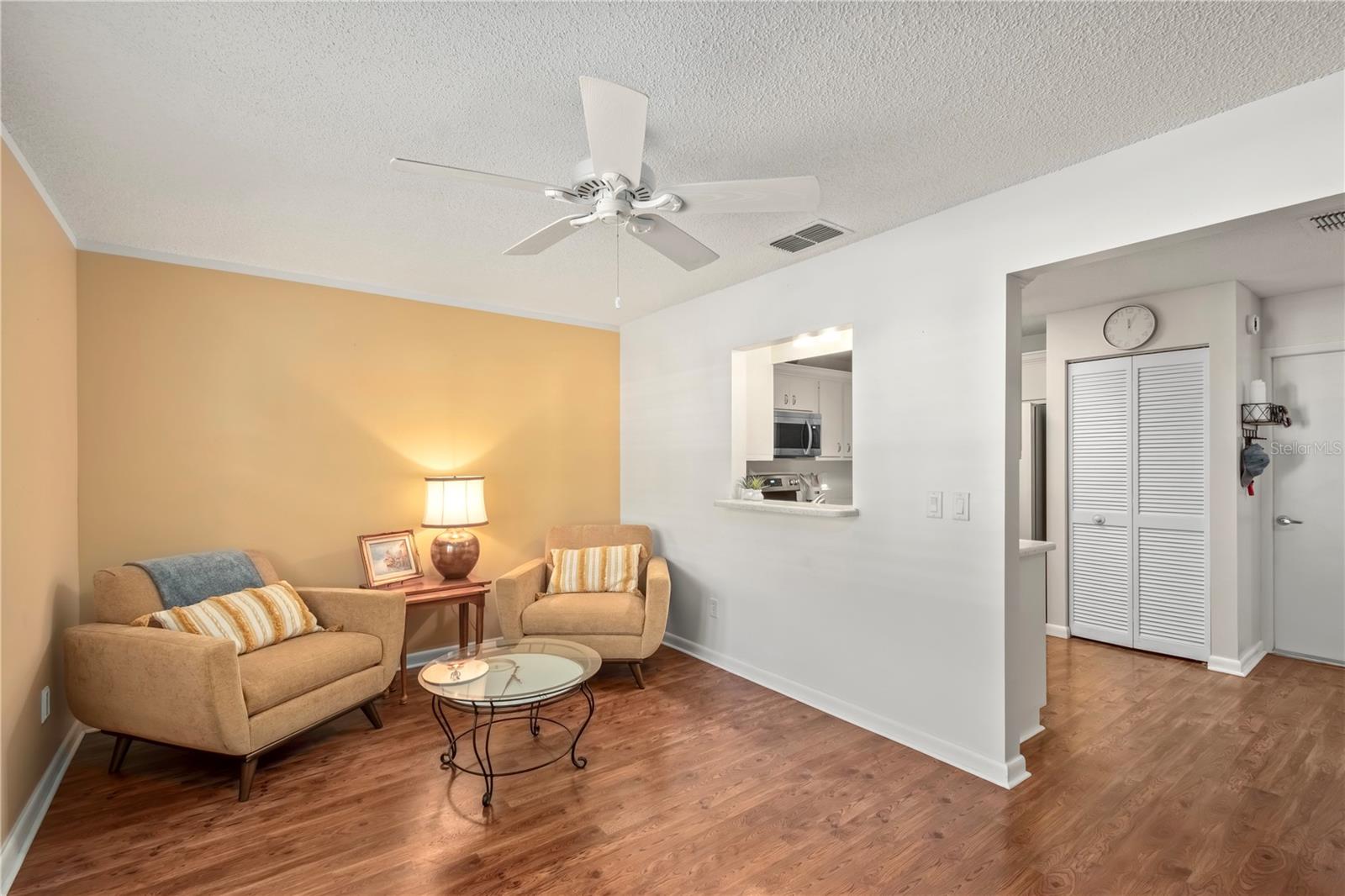 ON TOP OF THE WORLD - Residential