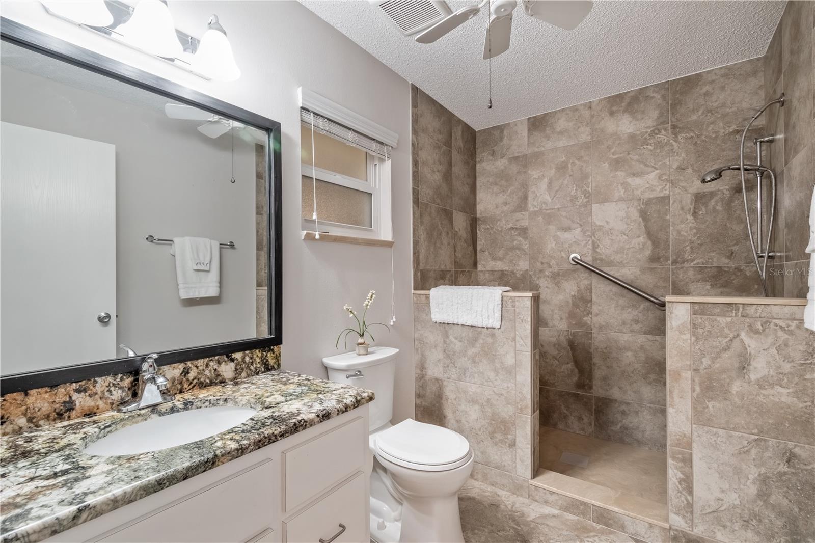 ON TOP OF THE WORLD - Residential