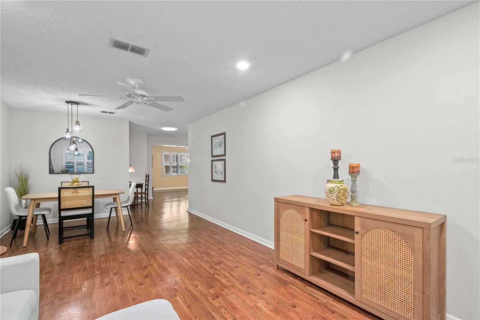 ON TOP OF THE WORLD - Residential