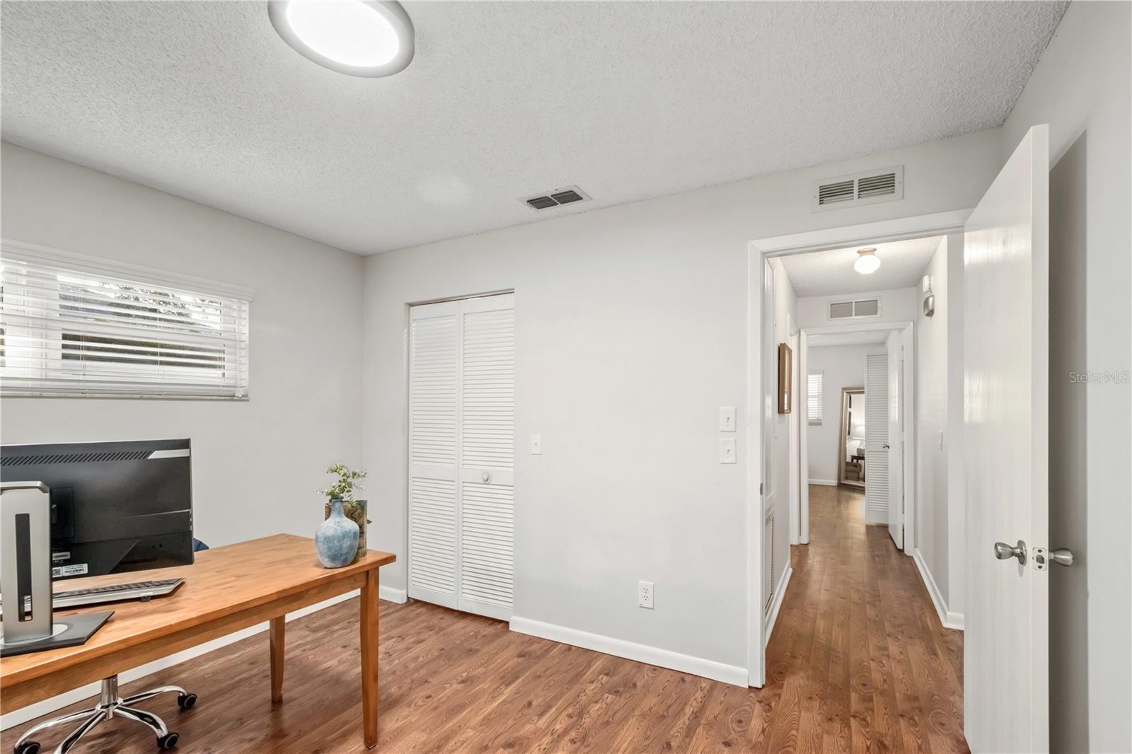 ON TOP OF THE WORLD - Residential