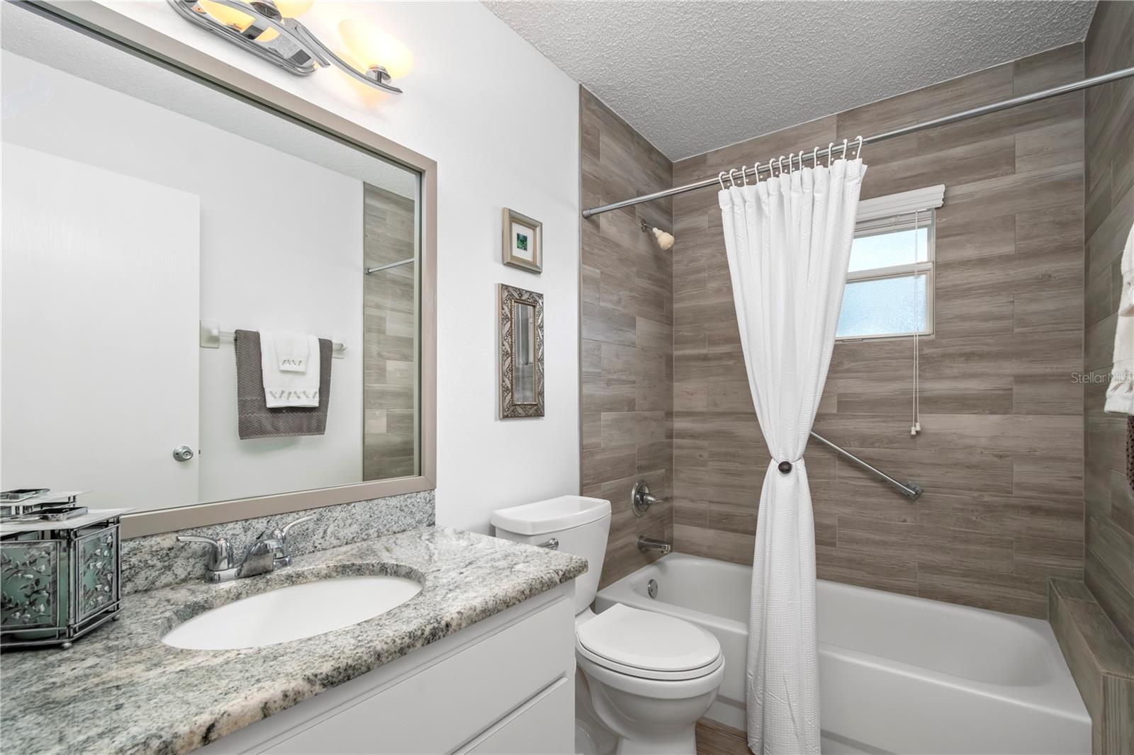 ON TOP OF THE WORLD - Residential