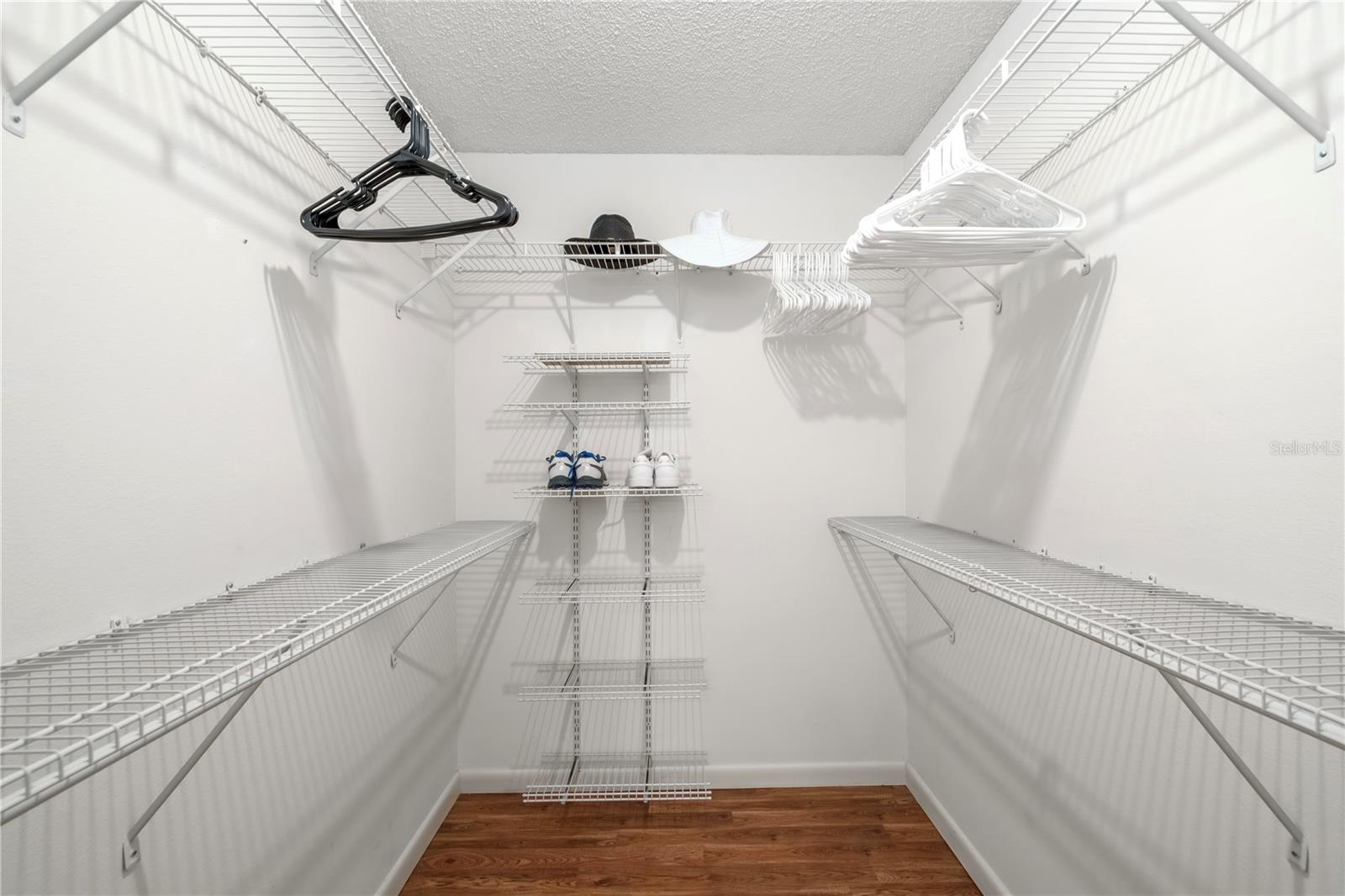 ON TOP OF THE WORLD - Residential