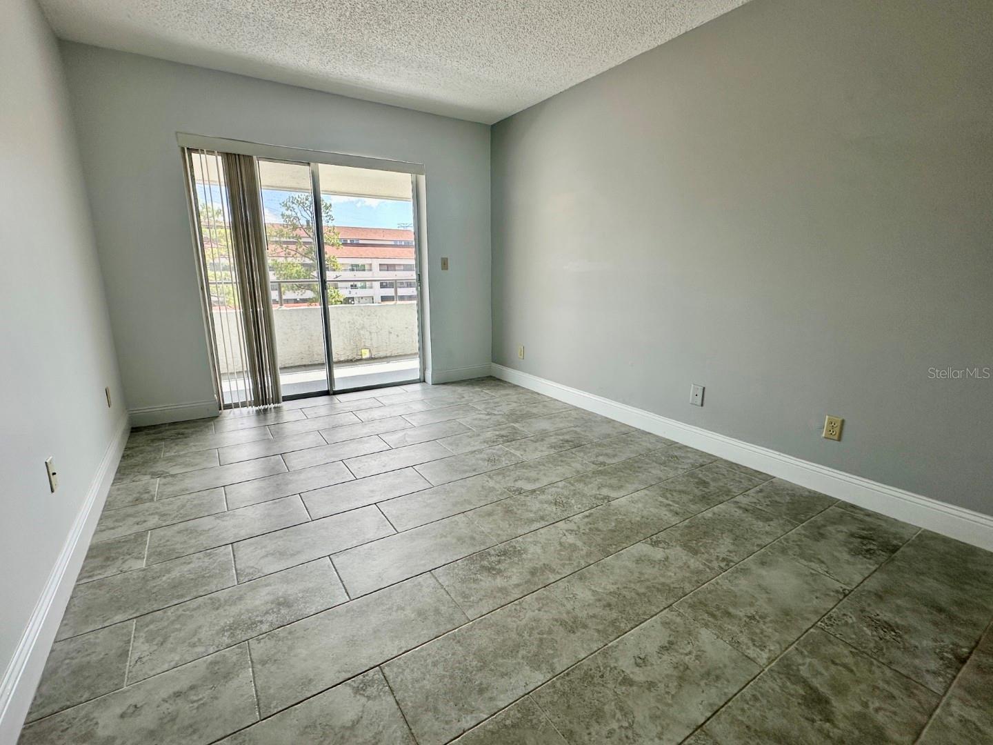 INVERNESS CONDO - Residential