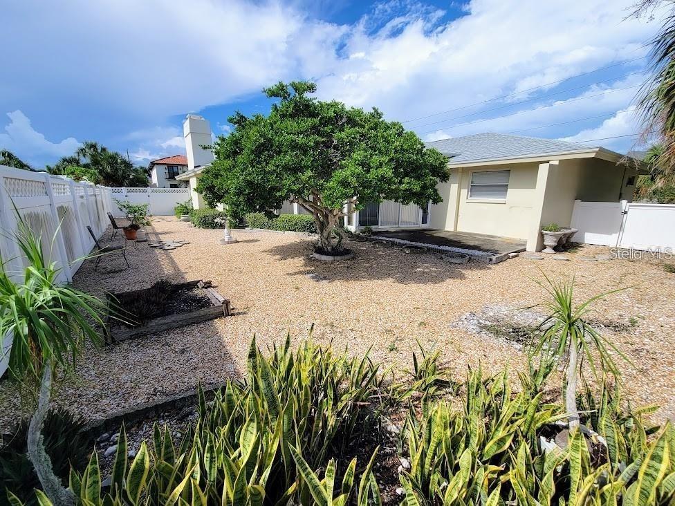 BELLEVUE ESTATES 4TH ADD - Residential Lease