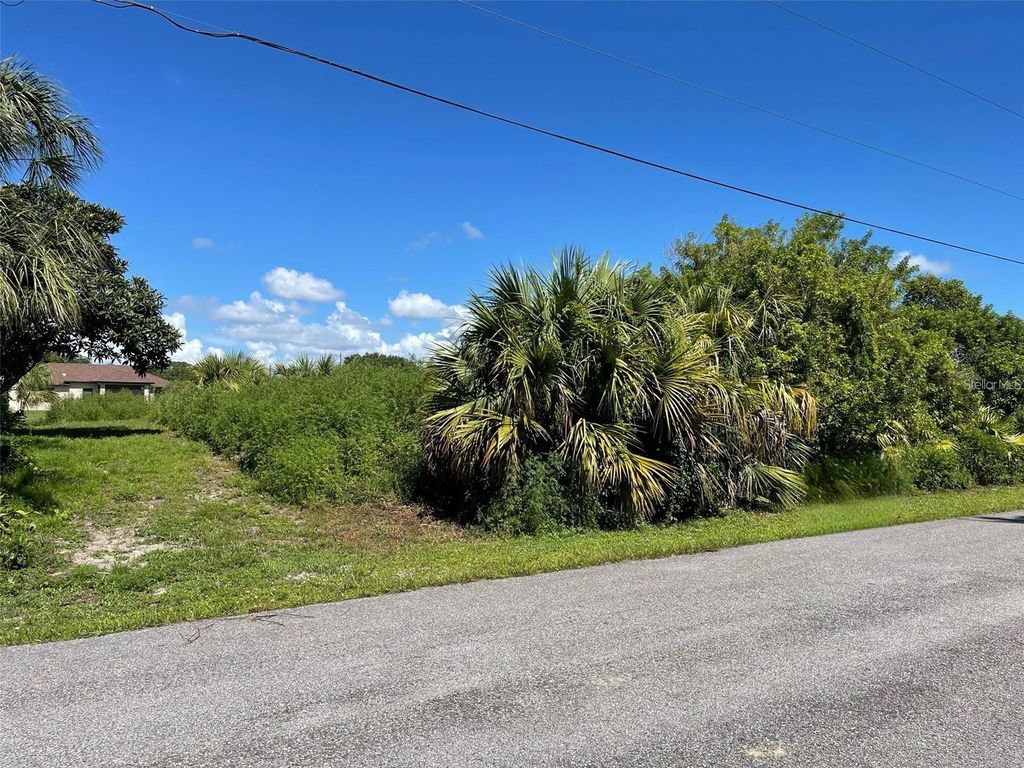 Photo of 8 S Lipscomb Street, North Port, FL 34287 (MLS # C7515998)