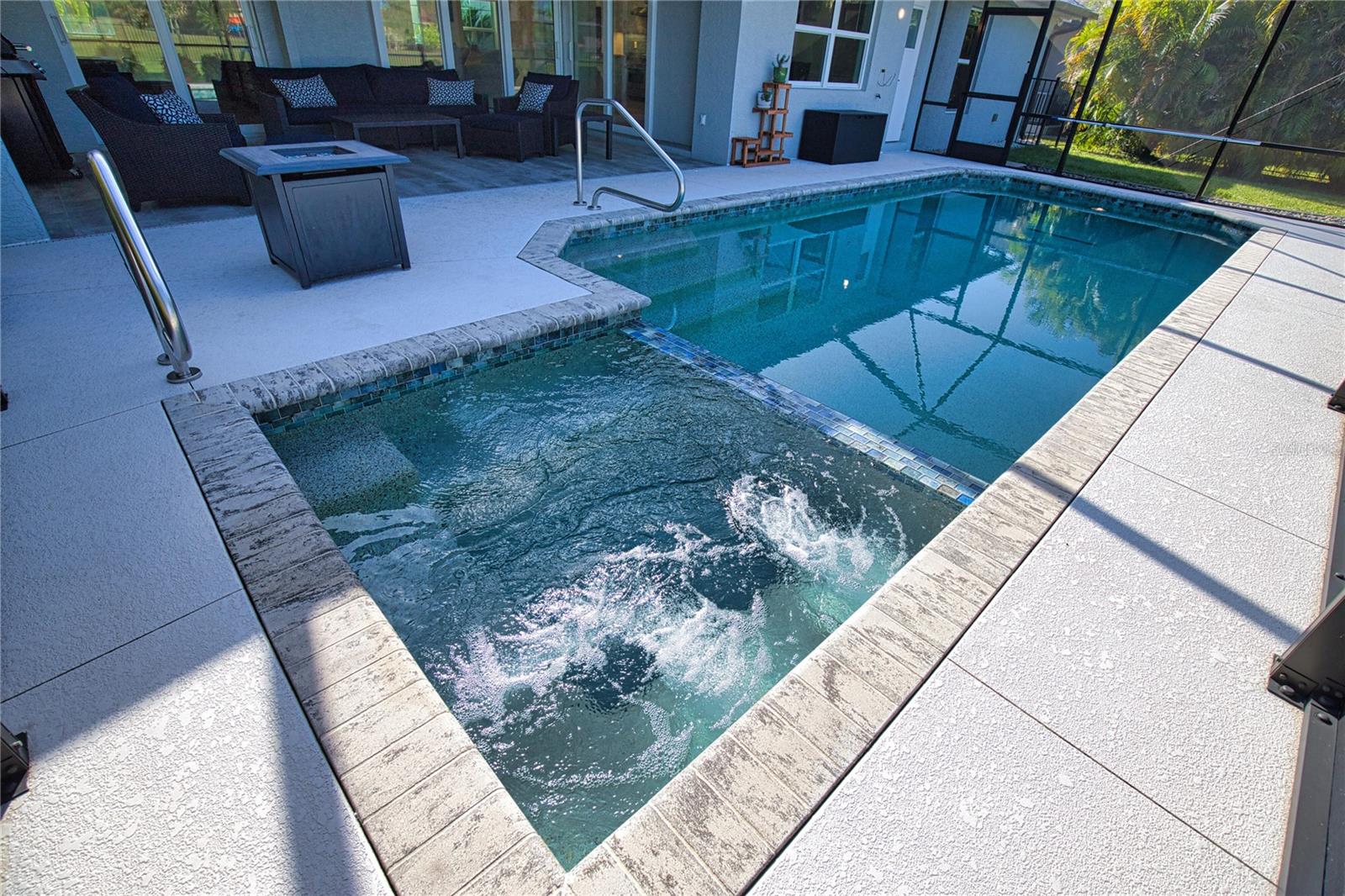 ROTONDA WEST WHITE MARSH - Residential