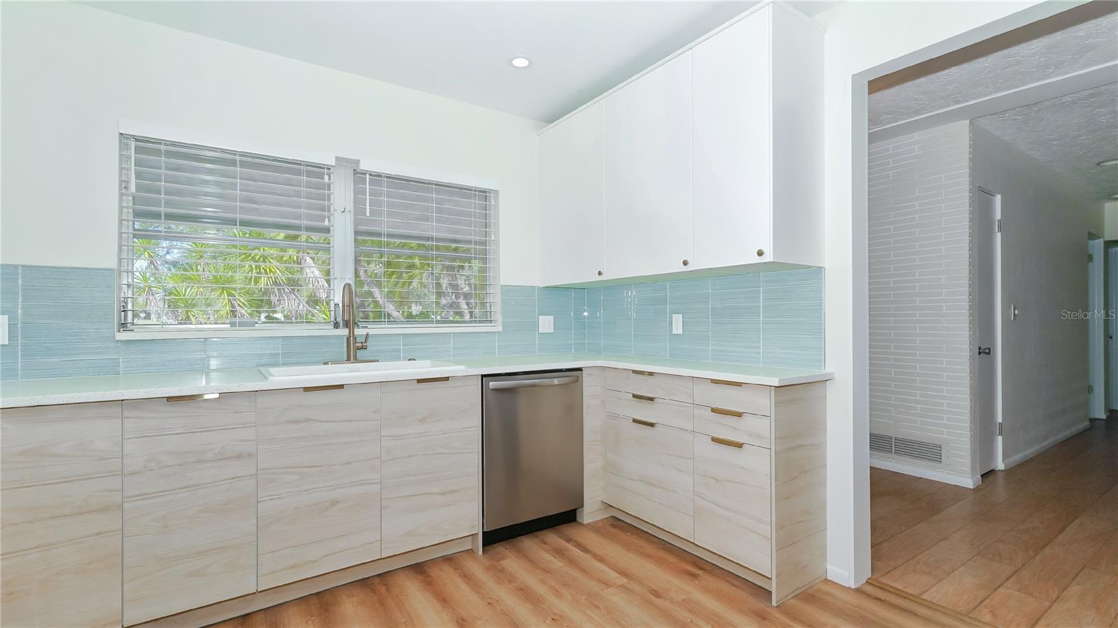 SOUTH GATE - Residential Lease