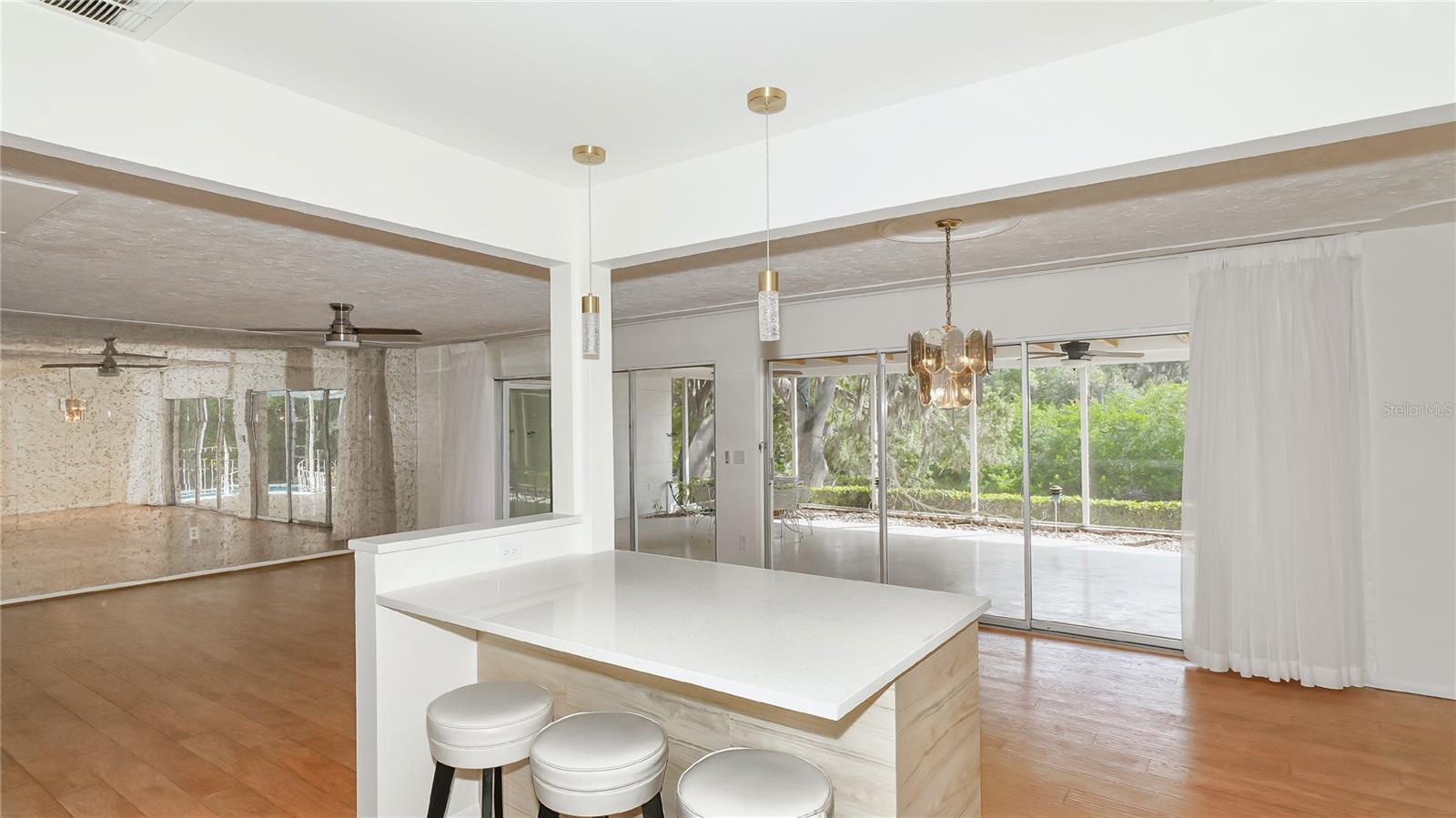 SOUTH GATE - Residential Lease