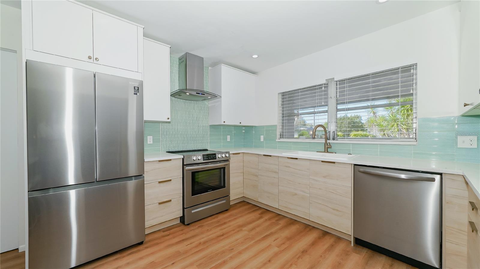 SOUTH GATE - Residential Lease