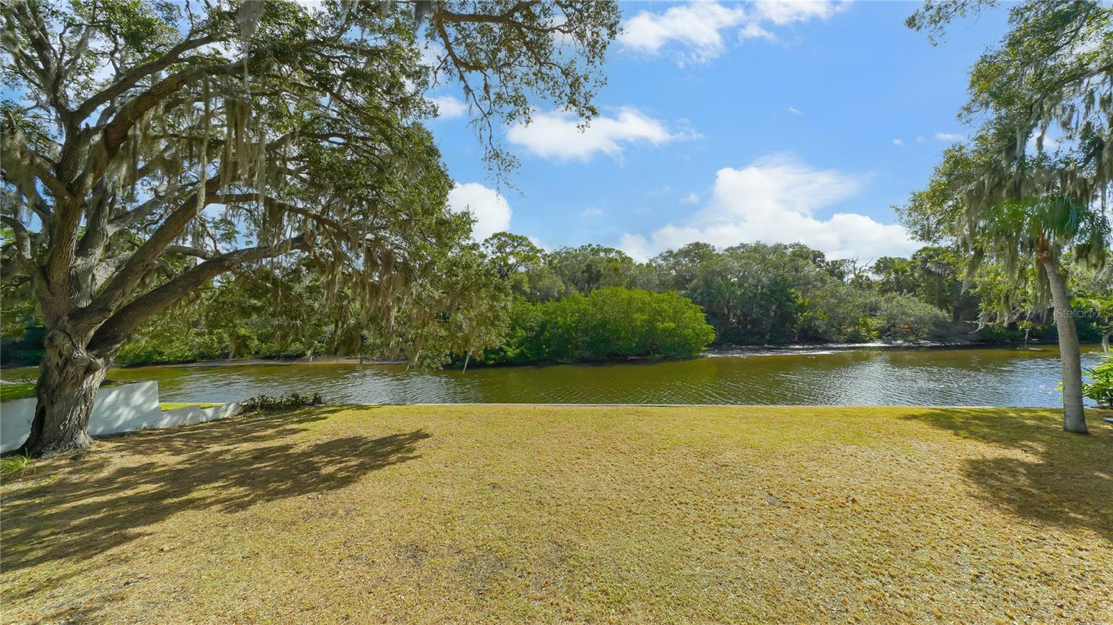 SOUTH GATE - Residential Lease