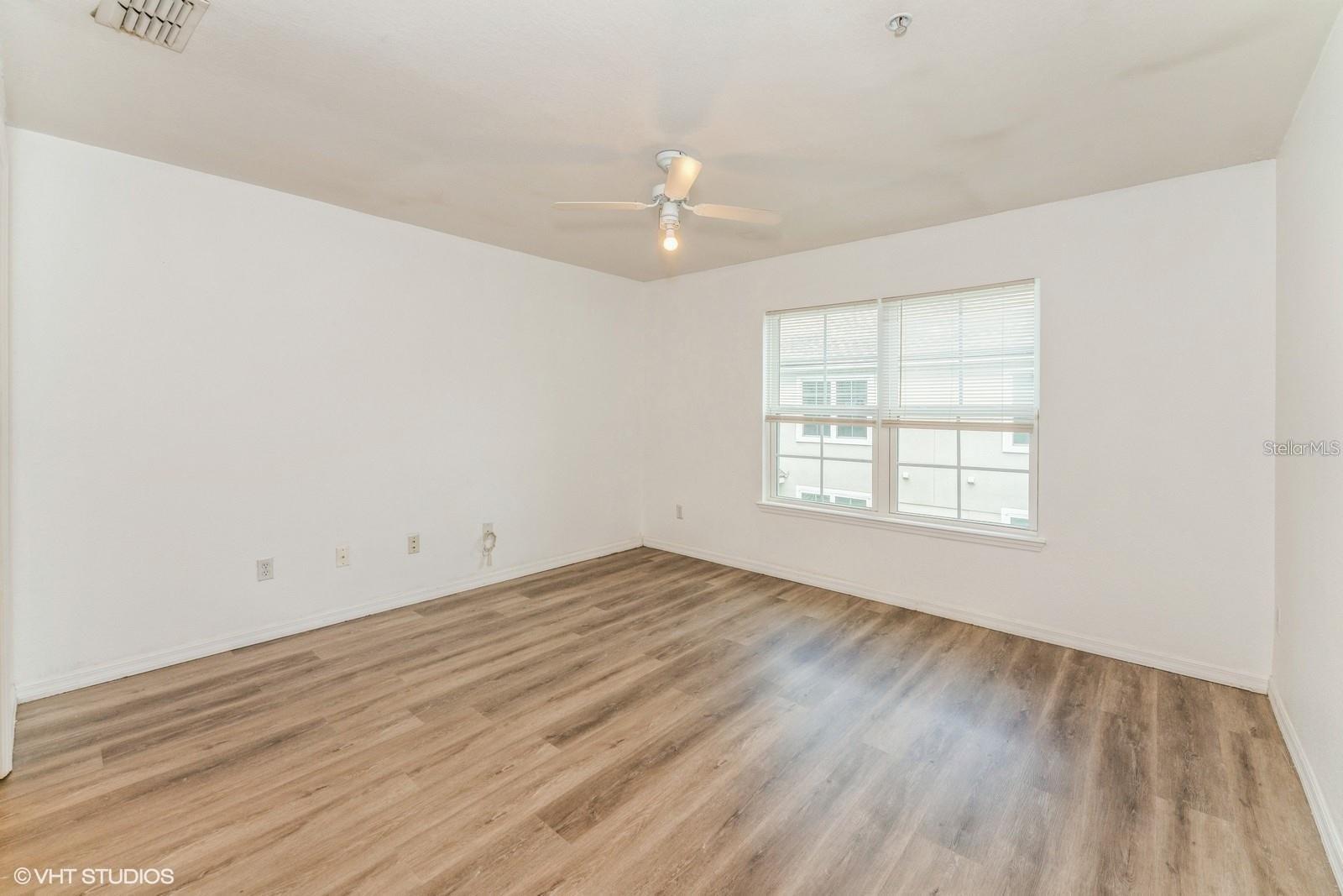 HAMPTONS/METROWEST - Residential