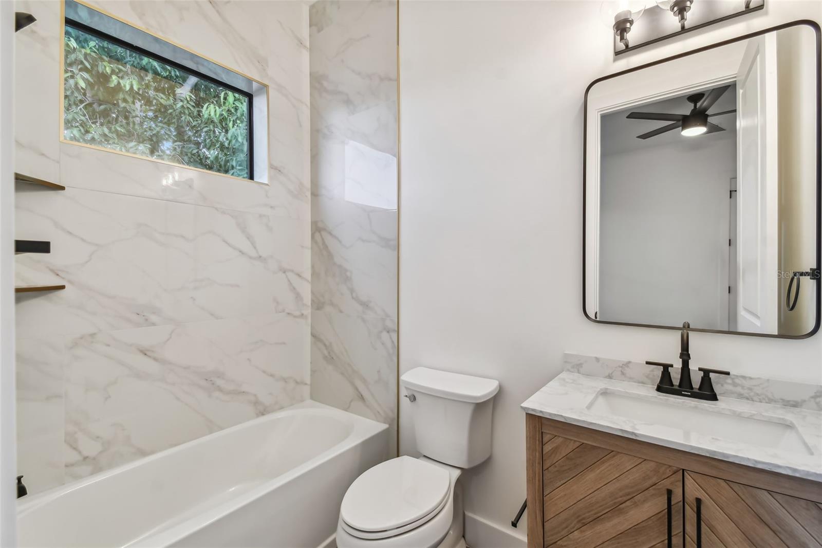 GANDY GARDENS 1 - Residential