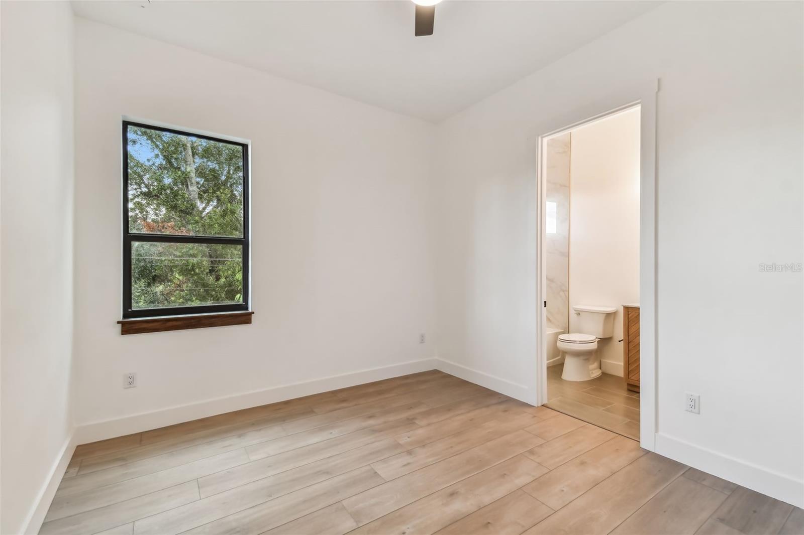 GANDY GARDENS 1 - Residential