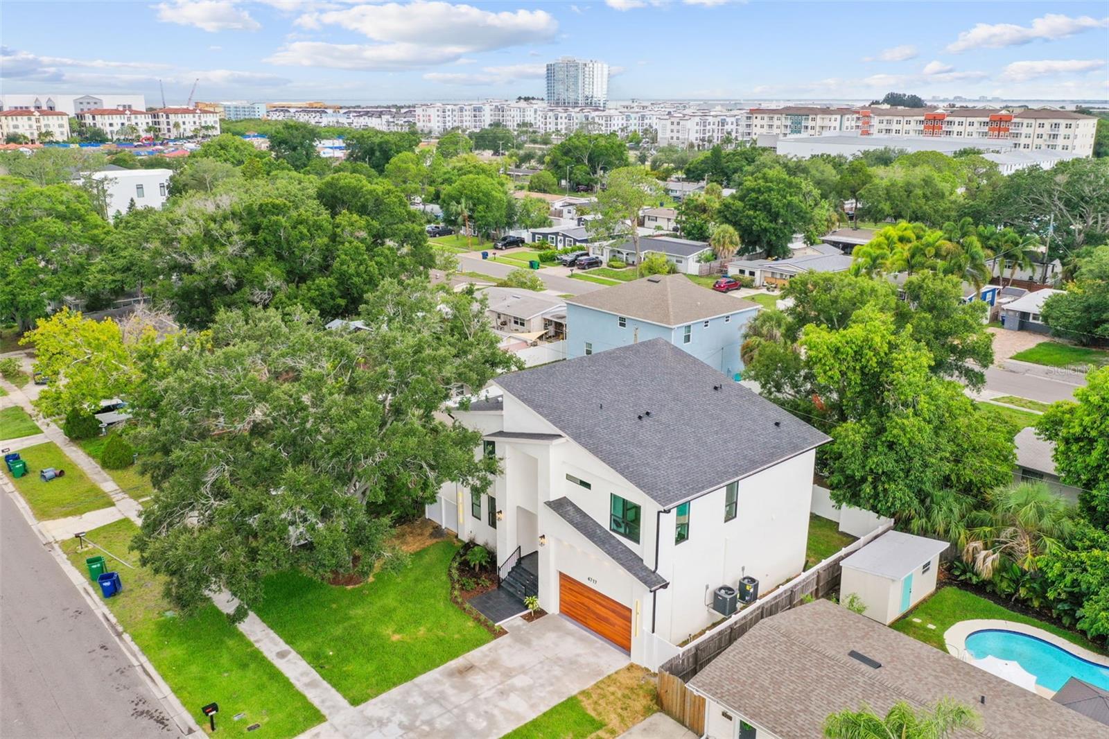 GANDY GARDENS 1 - Residential