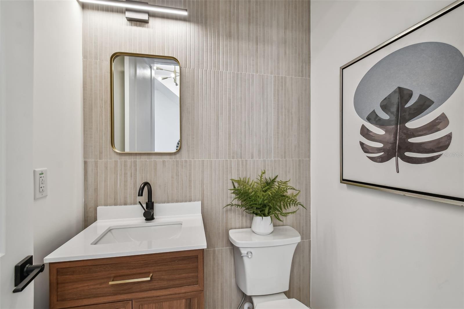 GANDY GARDENS 1 - Residential