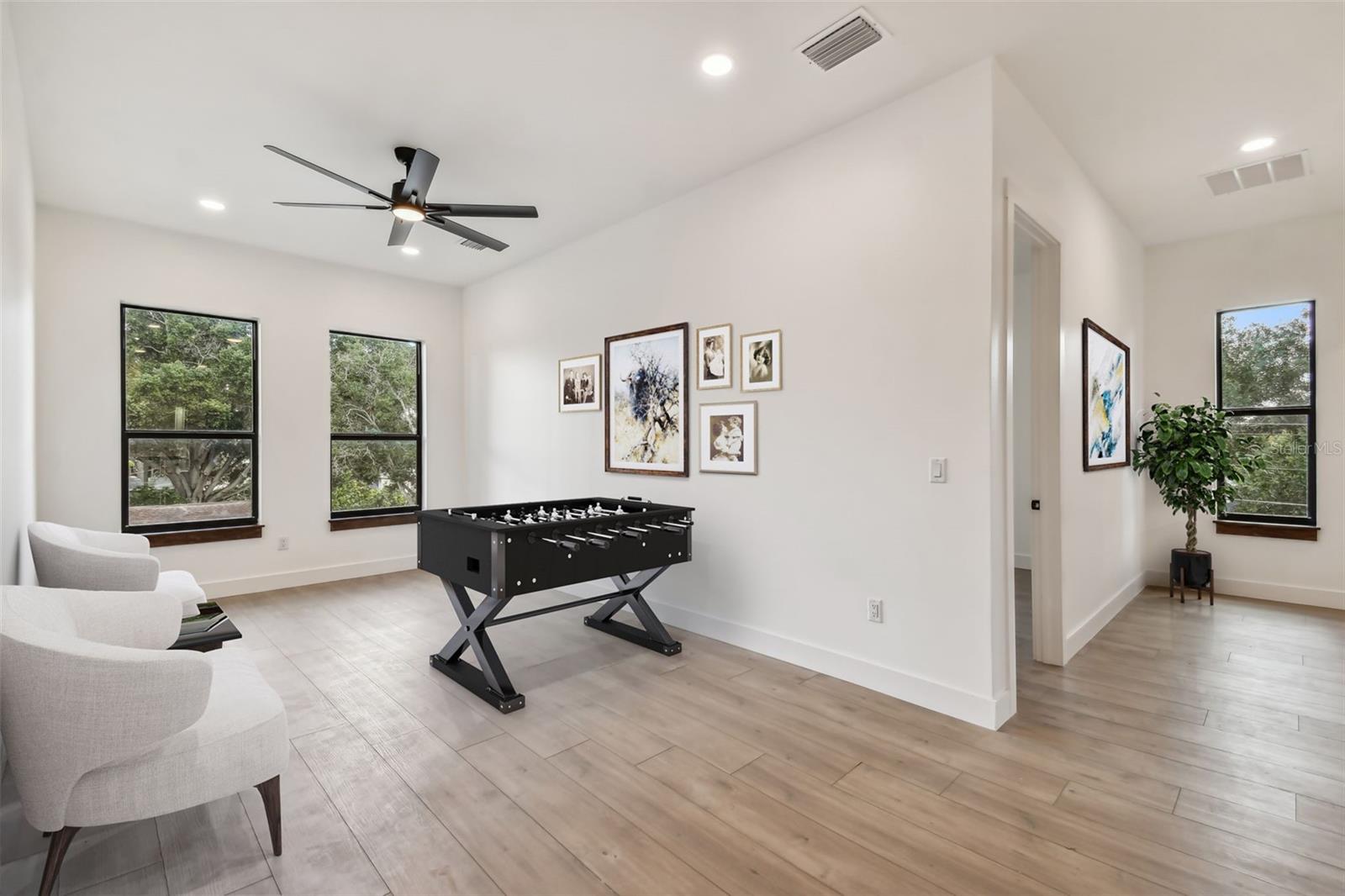 GANDY GARDENS 1 - Residential