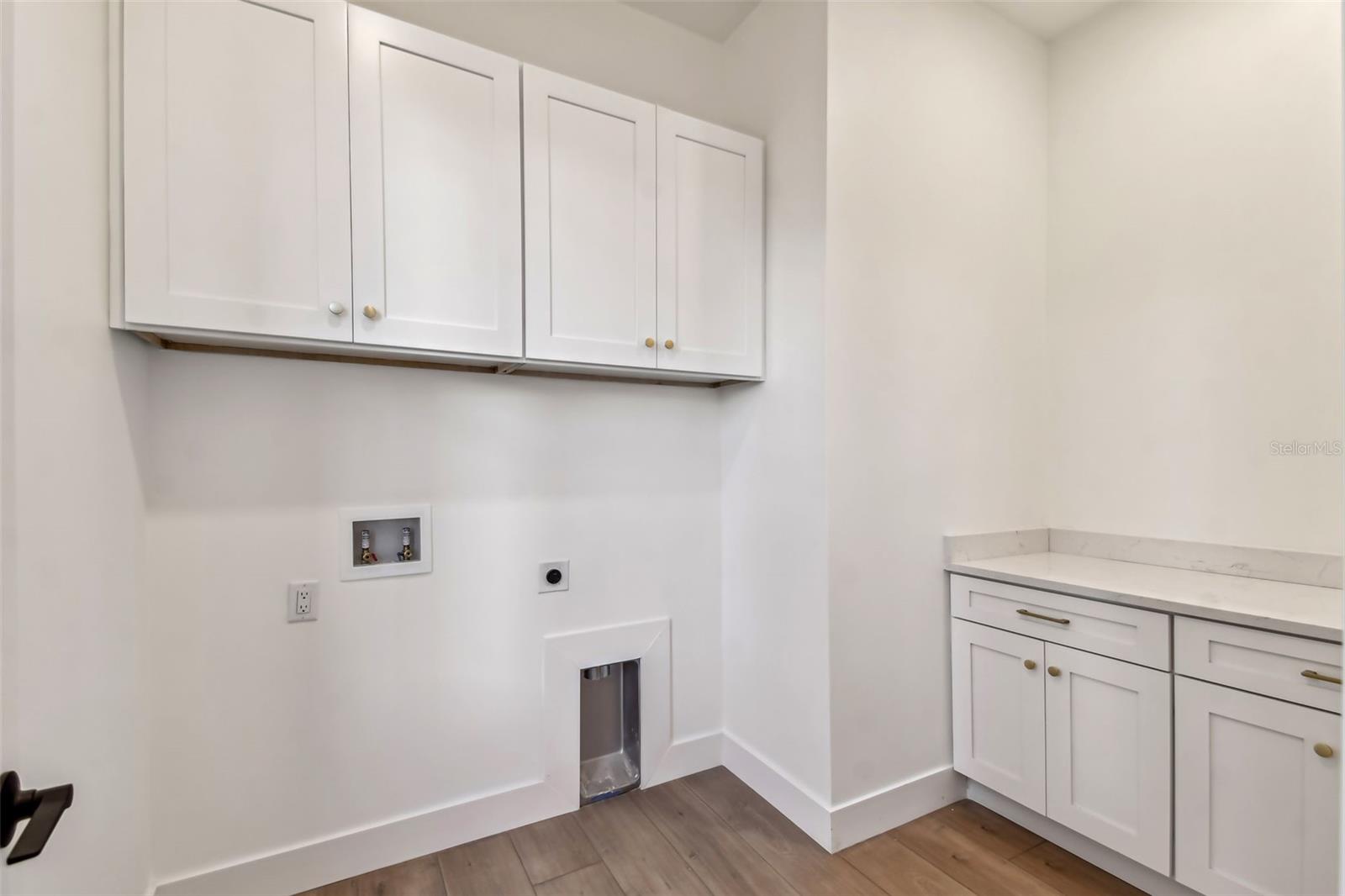 GANDY GARDENS 1 - Residential