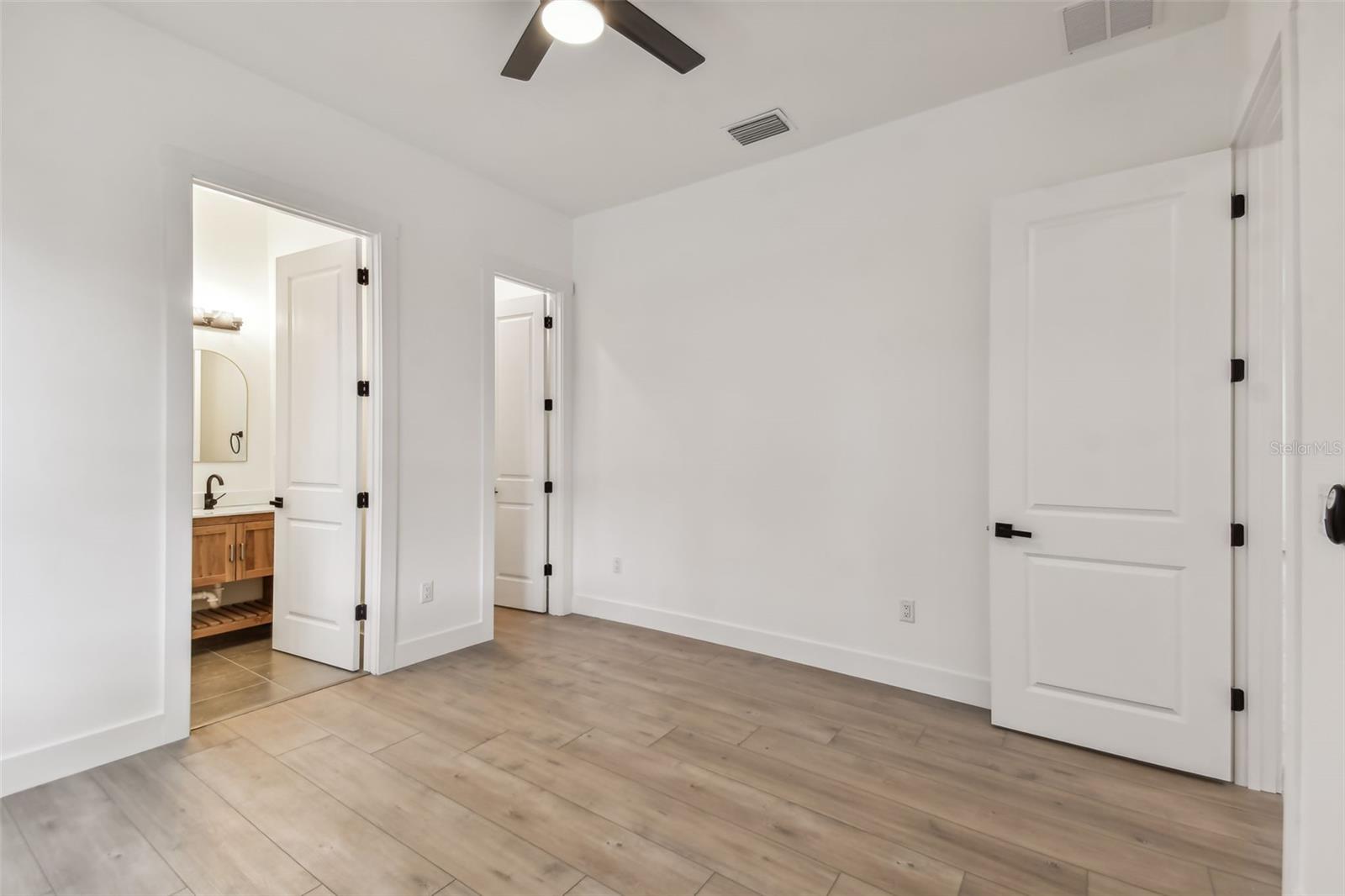 GANDY GARDENS 1 - Residential
