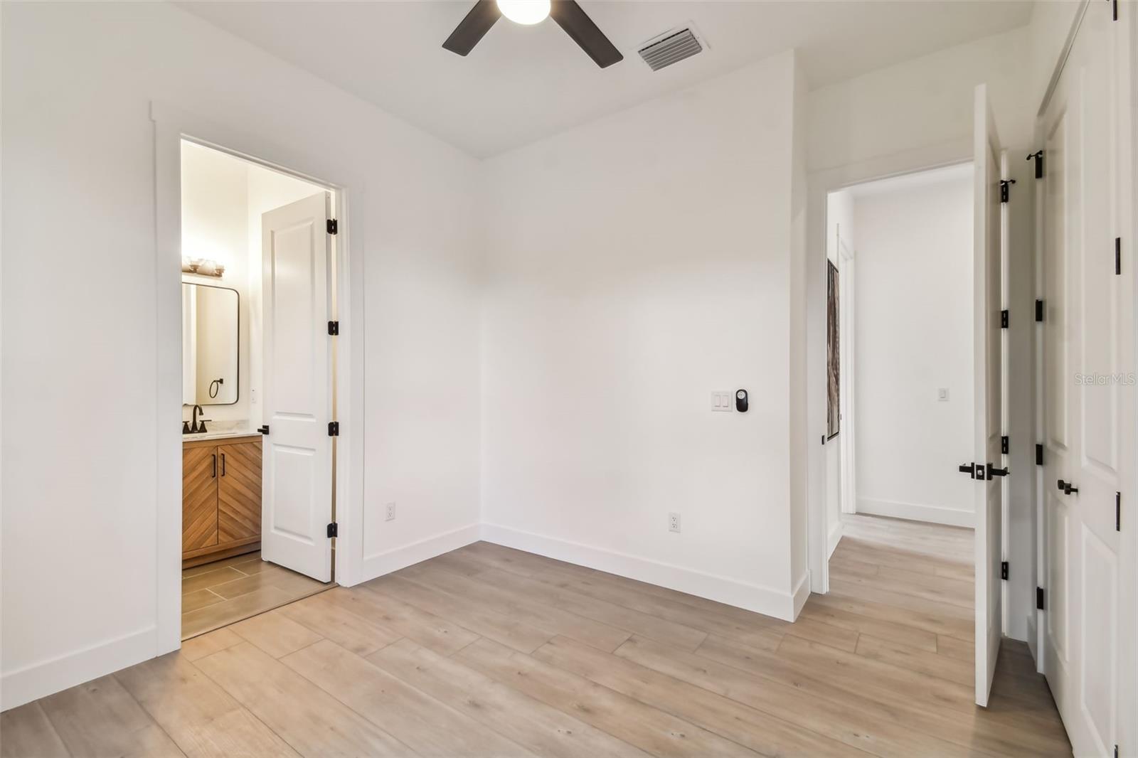 GANDY GARDENS 1 - Residential