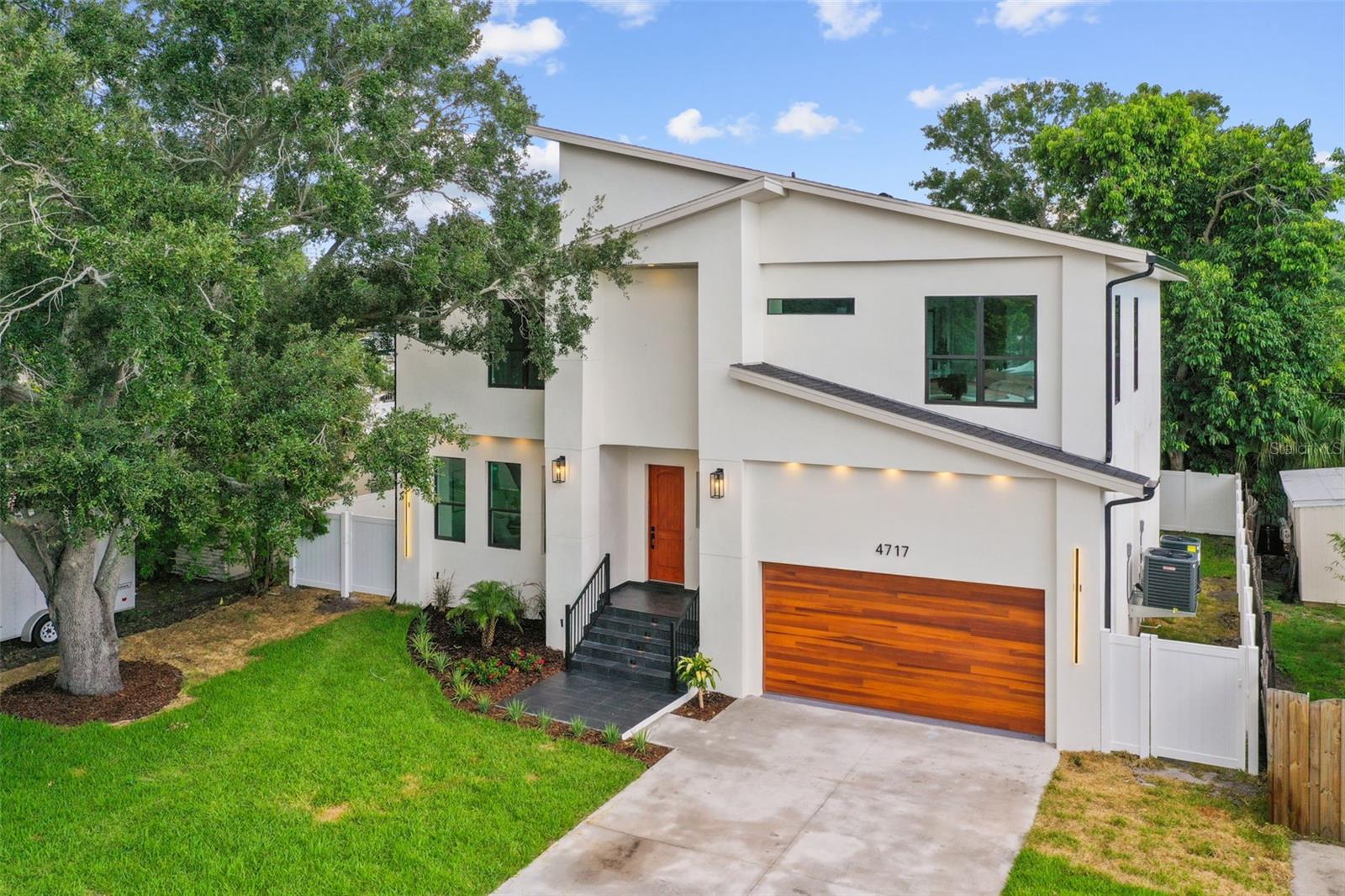 GANDY GARDENS 1 - Residential