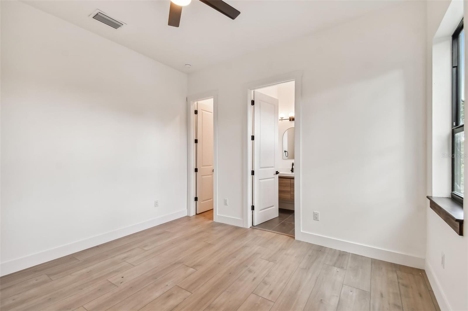 GANDY GARDENS 1 - Residential