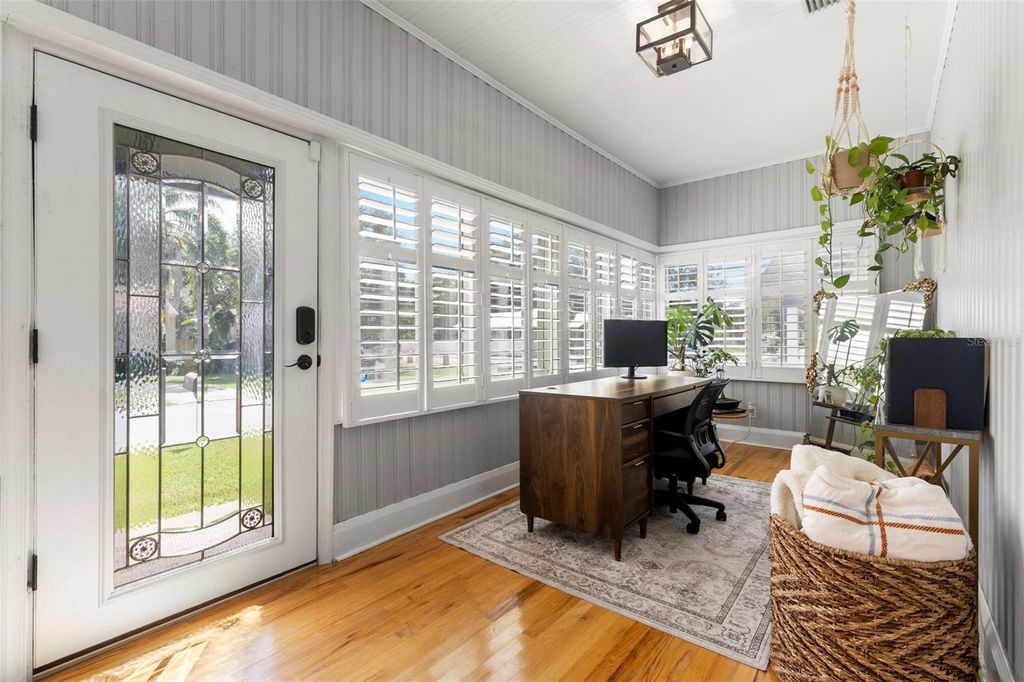 Photo of 209 W Alva Street, Tampa, FL 33603 (MLS # O6349402)