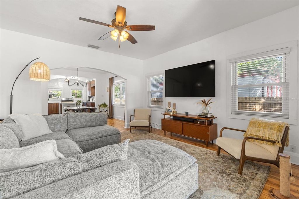 Photo of 209 W Alva Street, Tampa, FL 33603 (MLS # O6349402)