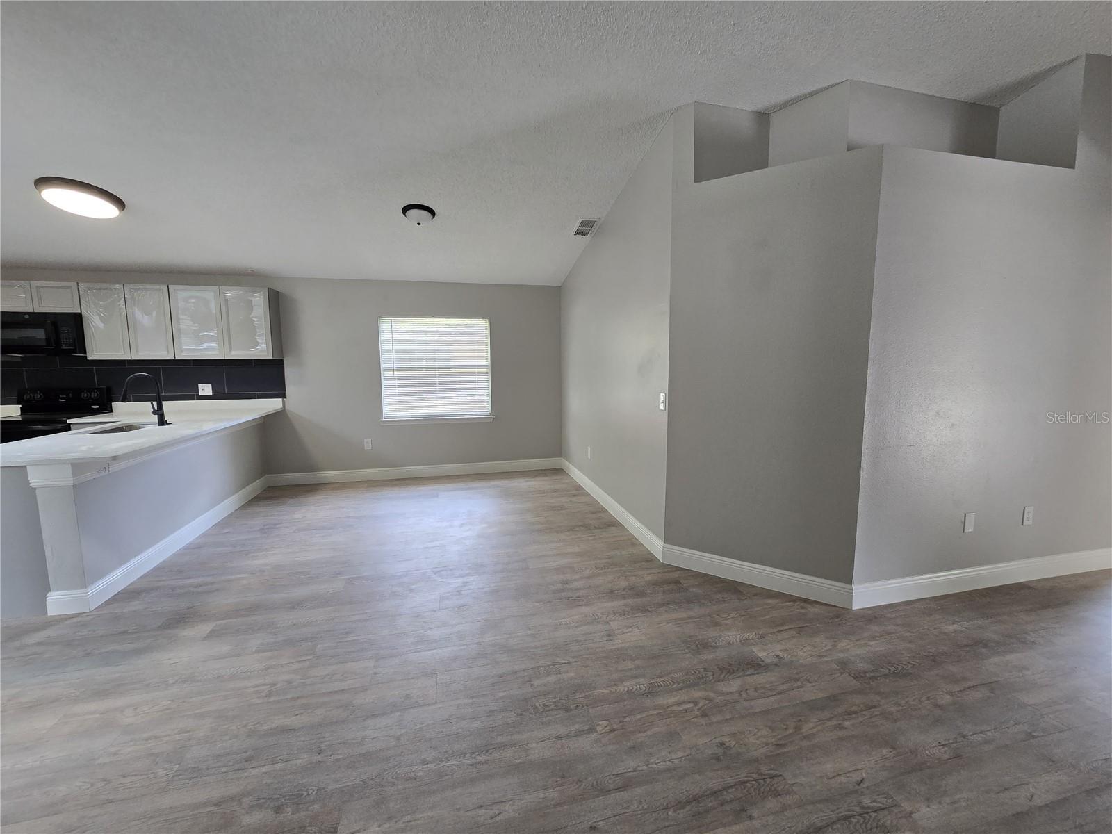 QUAIL HOLLOW PH 1 - Residential Lease