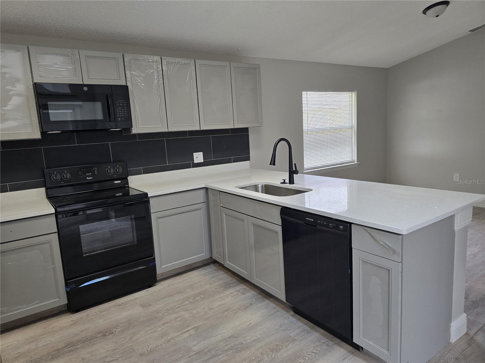 QUAIL HOLLOW PH 1 - Residential Lease